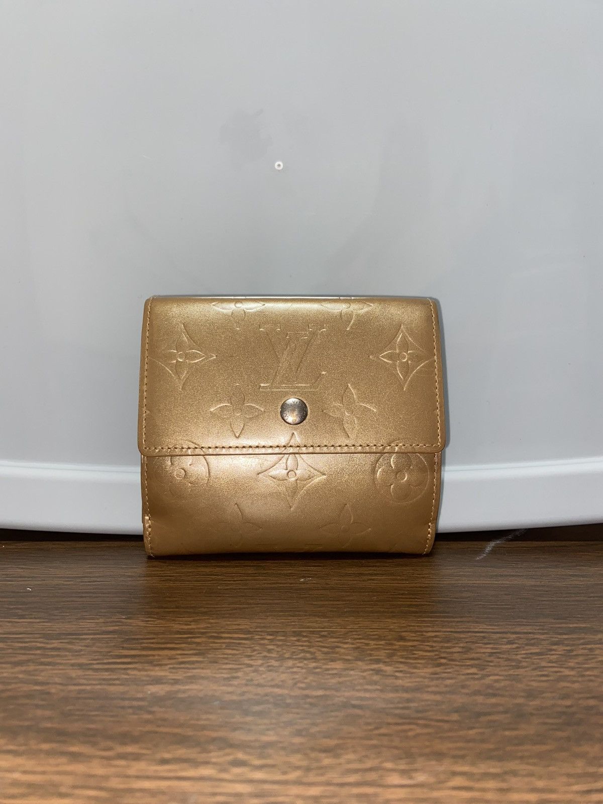 Louis Vuitton Louis Vuitton Wallet Size ONE SIZE - 1 Thumbnail