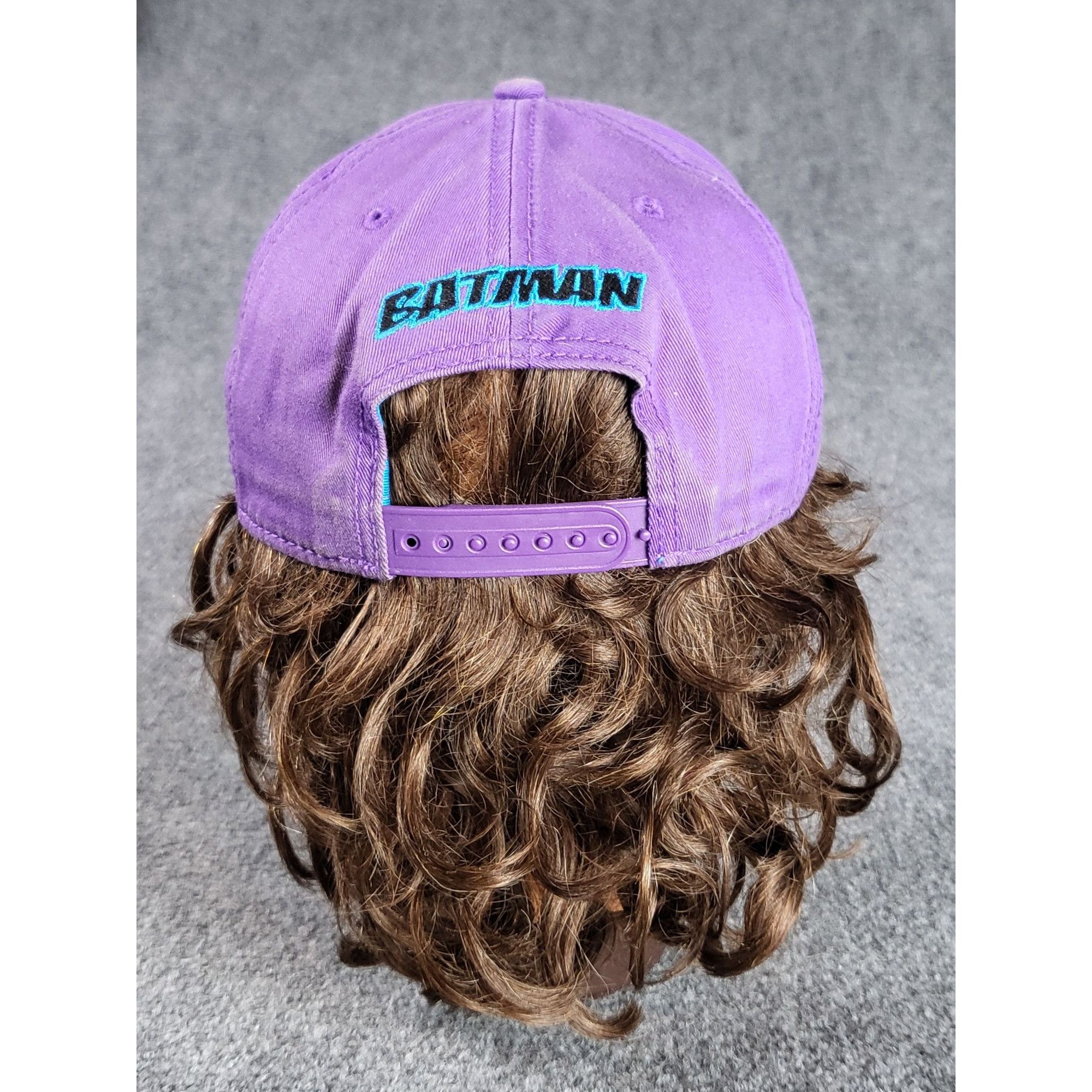 DC Comics Batman DC Comics Snapback Purple Embroidered Logo Casual Str Size ONE SIZE - 3 Thumbnail