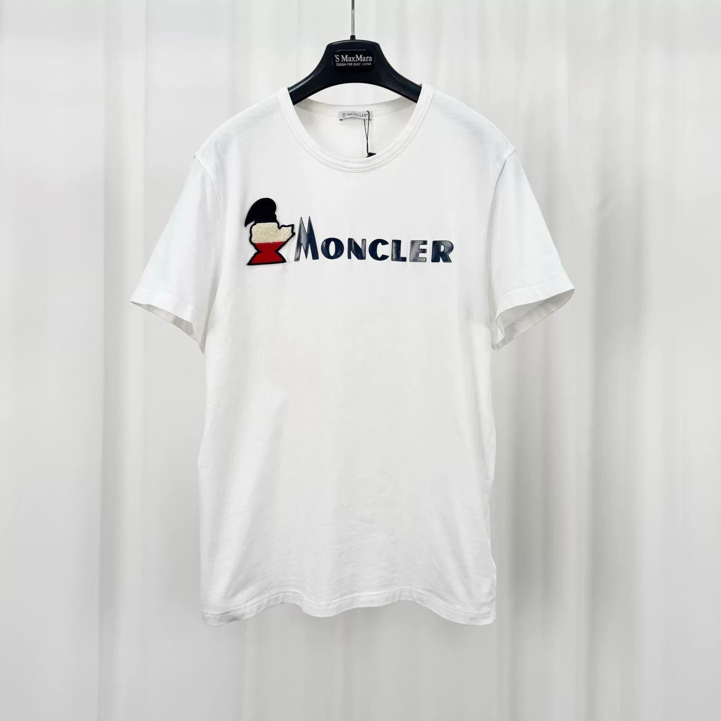 Moncler Moncler Embroidered Printed Letter T-Shirt Size US L / EU 52-54 / 3 - 1 Thumbnail