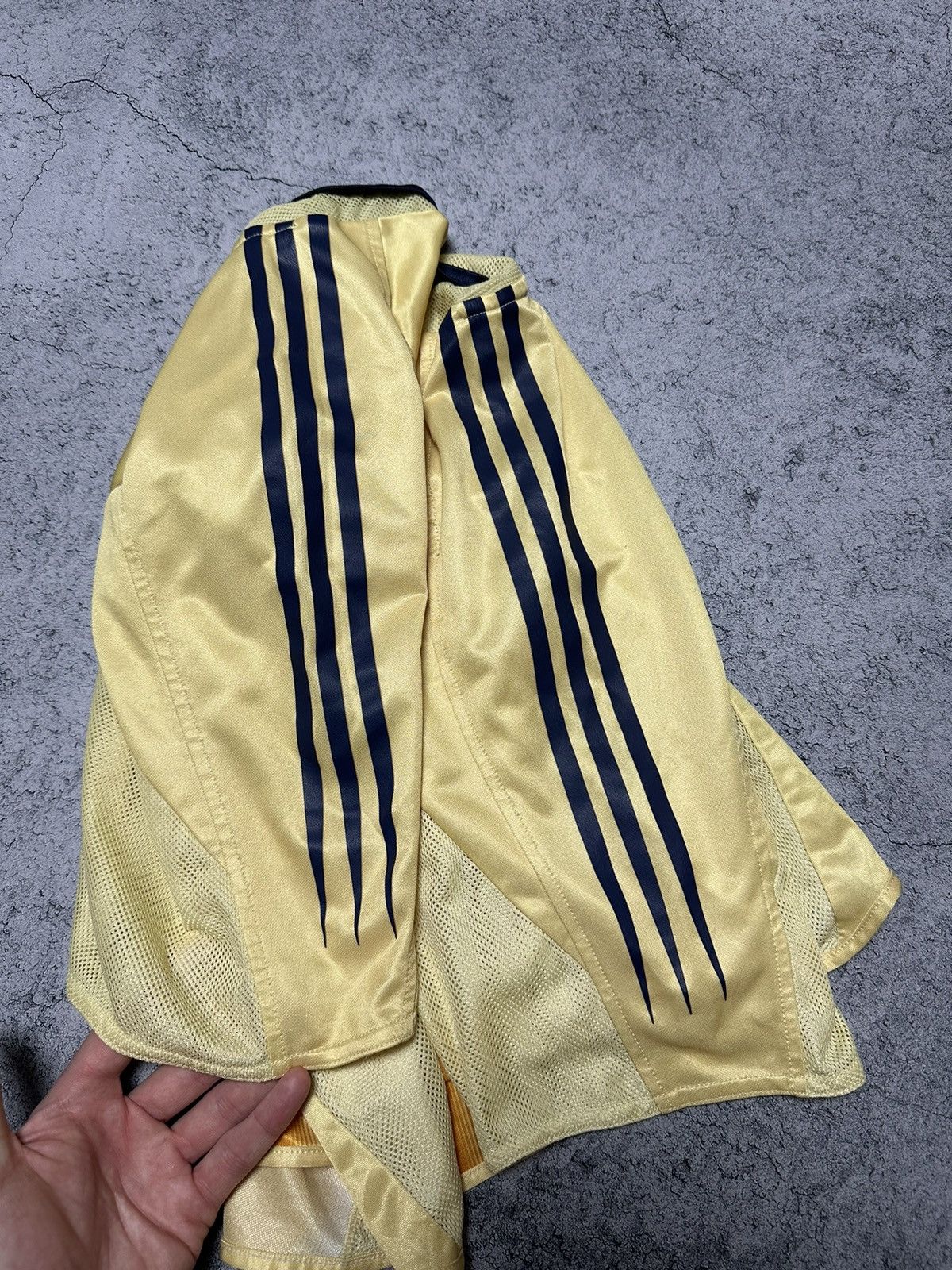 Adidas × Vintage Vintage Adidas Ajax 2004 Soccer Jersey Size US S / EU 44-46 / 1 - 15 Thumbnail