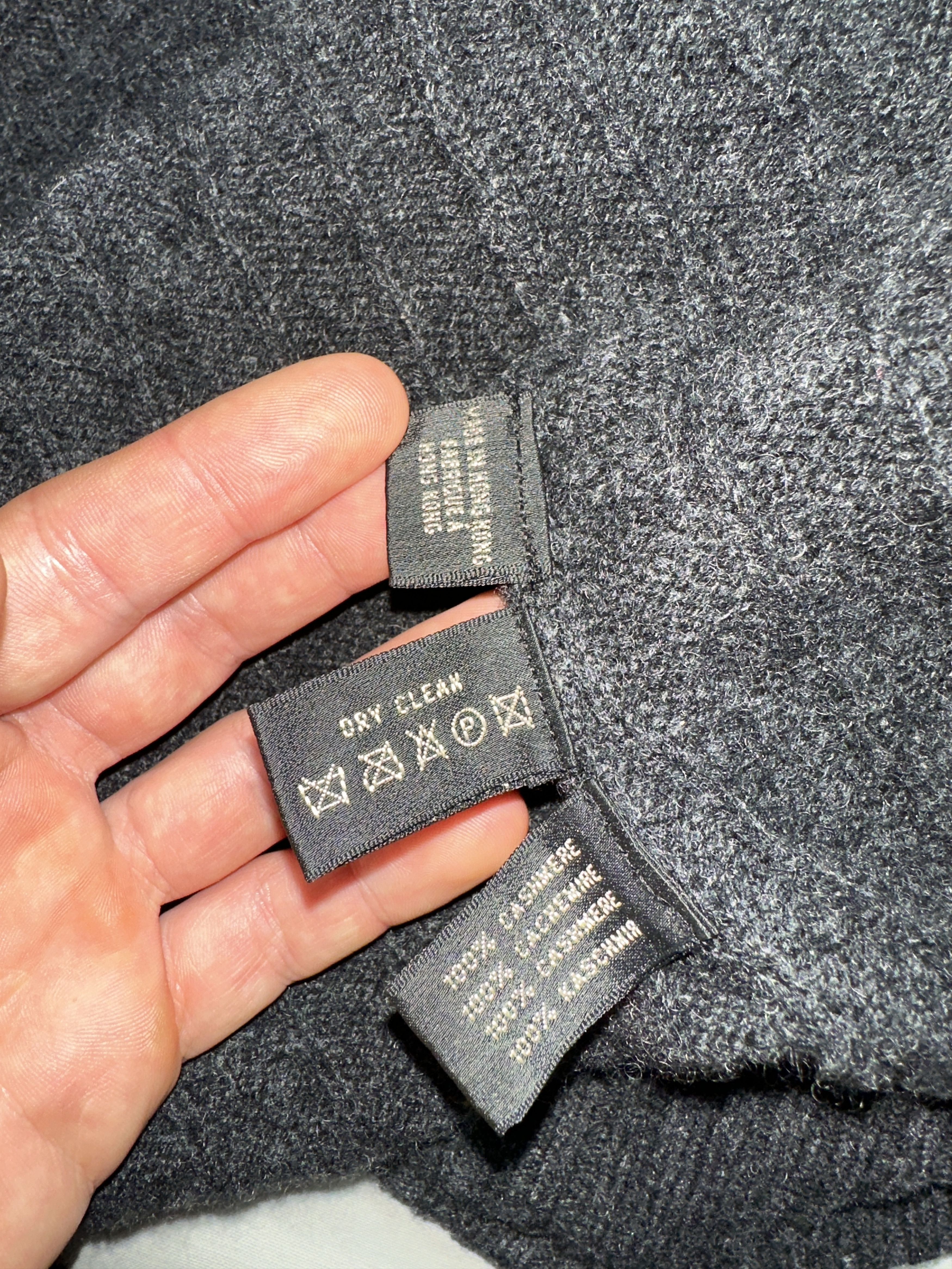 Ralph Lauren Black Label Ralph Lauren Black Label Cashmere Toggle Cardigan Size M Size M / US 6-8 / IT 42-44 - 14 Thumbnail