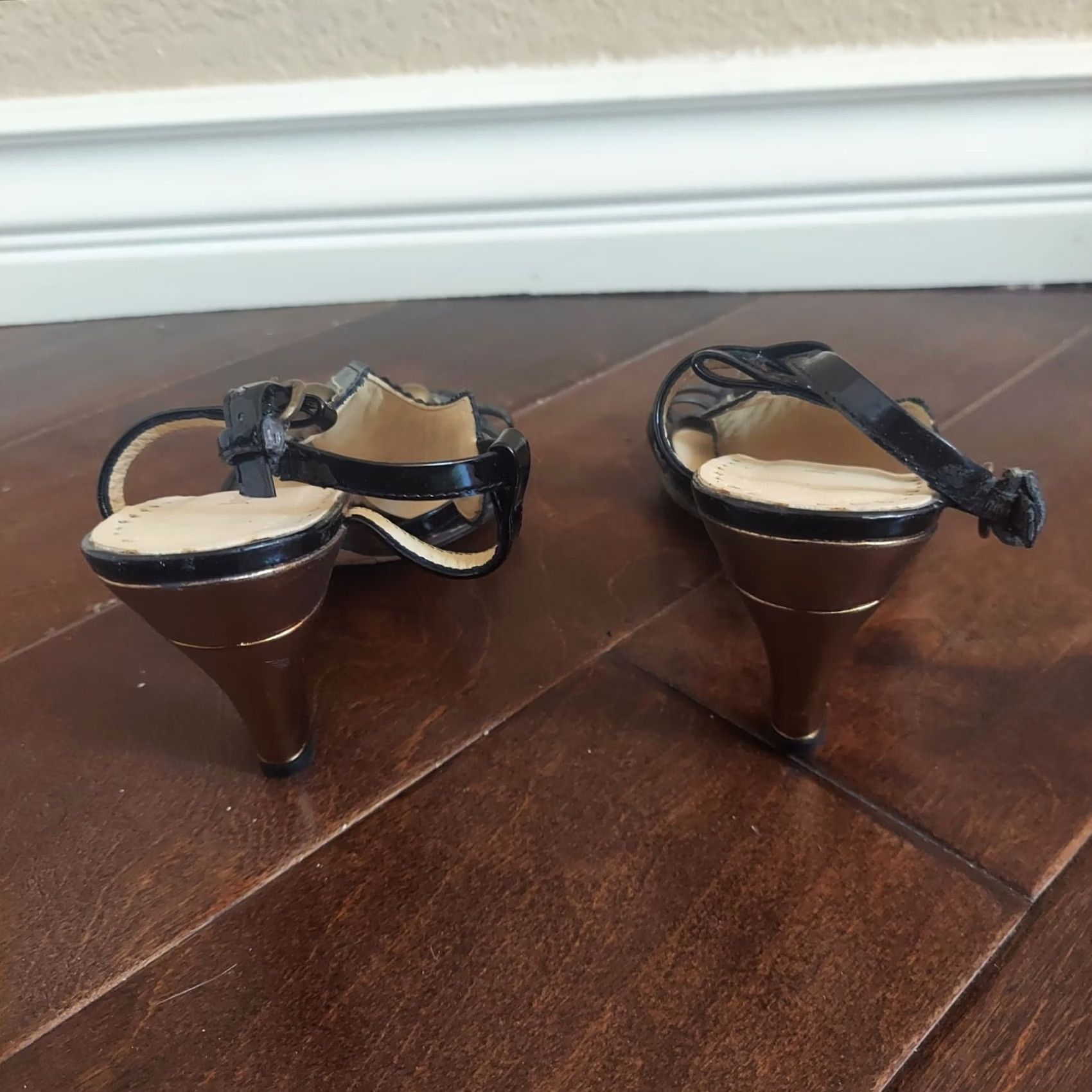 Vintage Isabella Fiore Women's Slingbacks Heels Made in Italy Size 6.5 M Green Black, Solid, Leather, Heel, 1 3/4 in. to 2 3/4 in., Women's, Casual, 90s? Size US 7 / IT 37 - 5 Thumbnail