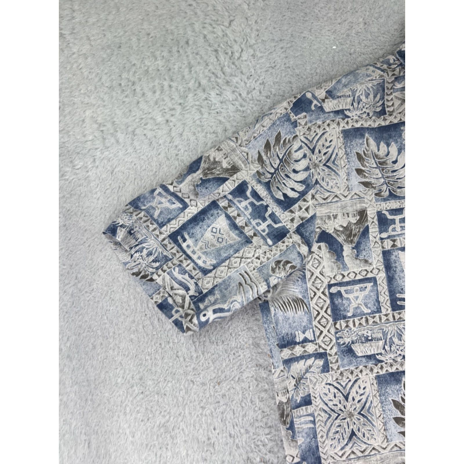 Vintage VINTAGE Royal Creations Shirt Mens Large Blue Hawaiian Tile Pattern Polyester Blend Size US L / EU 52-54 / 3 - 6 Thumbnail