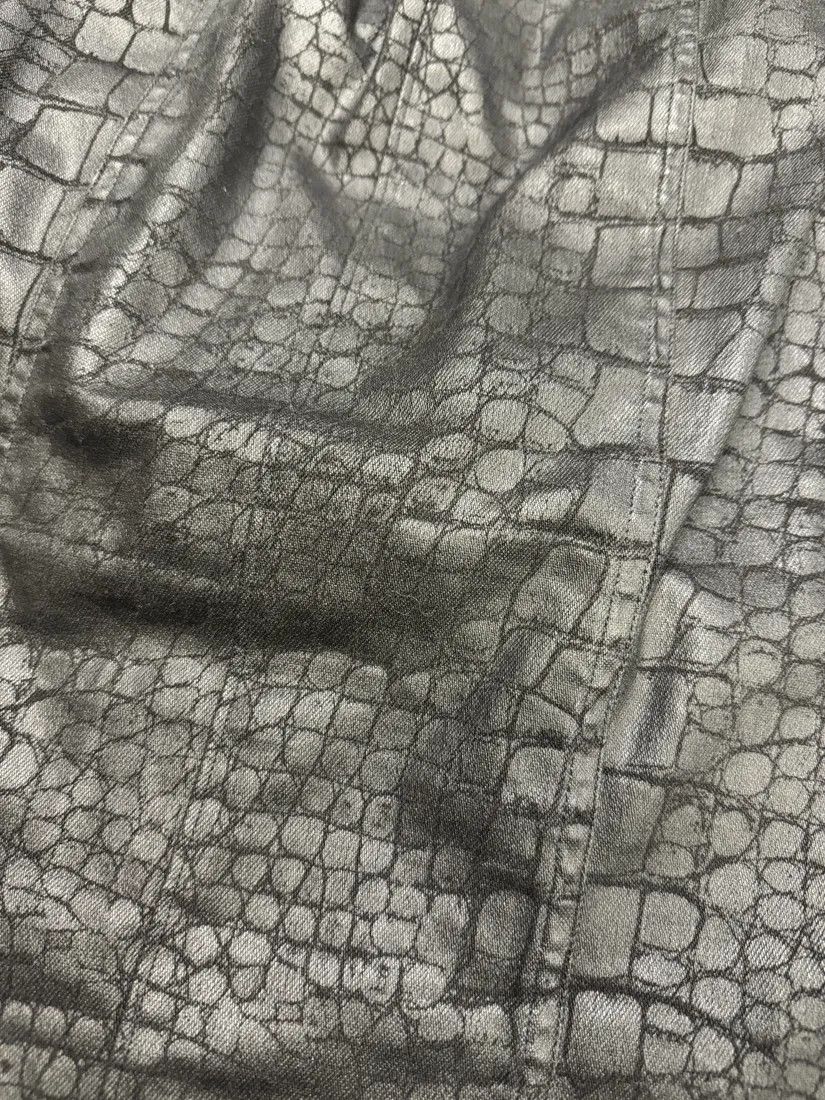 Roberto Cavalli × Vintage 2000s Roberto Cavalli Black Obscure Crocodile Effect Skirt Size 30" / US 8 / IT 44 - 4 Thumbnail