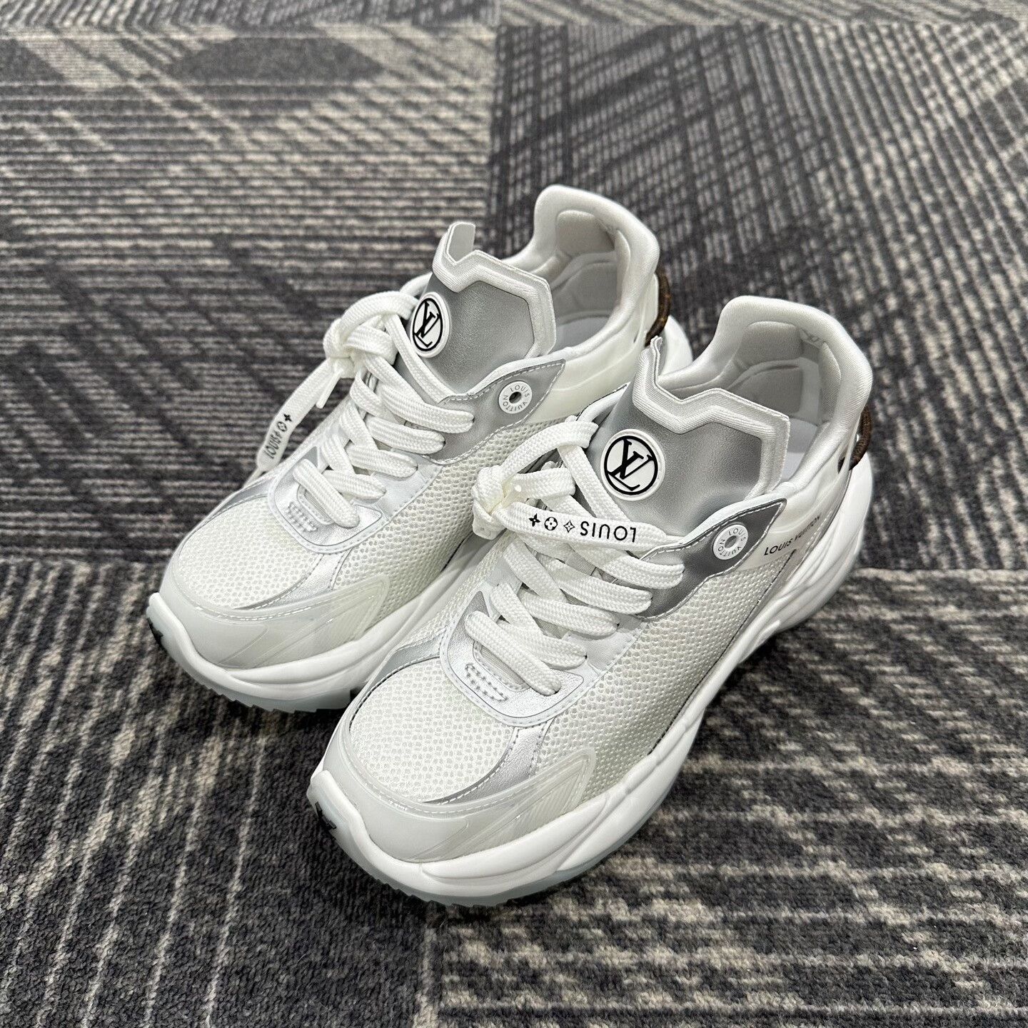 Louis Vuitton Louis Vuitton Run 55 Sneakers for Sale Size US 6.5 / EU 39-40 - 1 Thumbnail