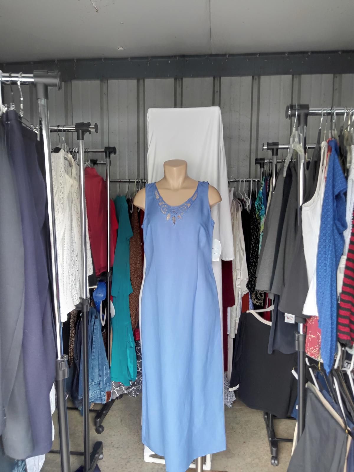 Designer Elegant Blue Maxi Dress with Lace Detailing Size M / US 6-8 / IT 42-44 - 1 Thumbnail