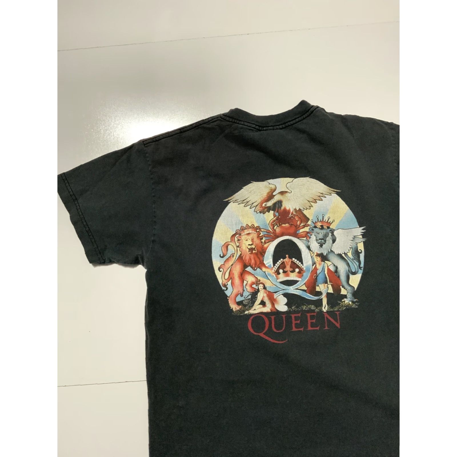 Vintage VINTAGE Queen Day At The Races Rock Band Mercury Double-Sided T-Shirt Sz.S Mens Washed Grey Double-Sided Graphic S/S Band Merch 70s 80s Size US S / EU 44-46 / 1 - 4 Thumbnail