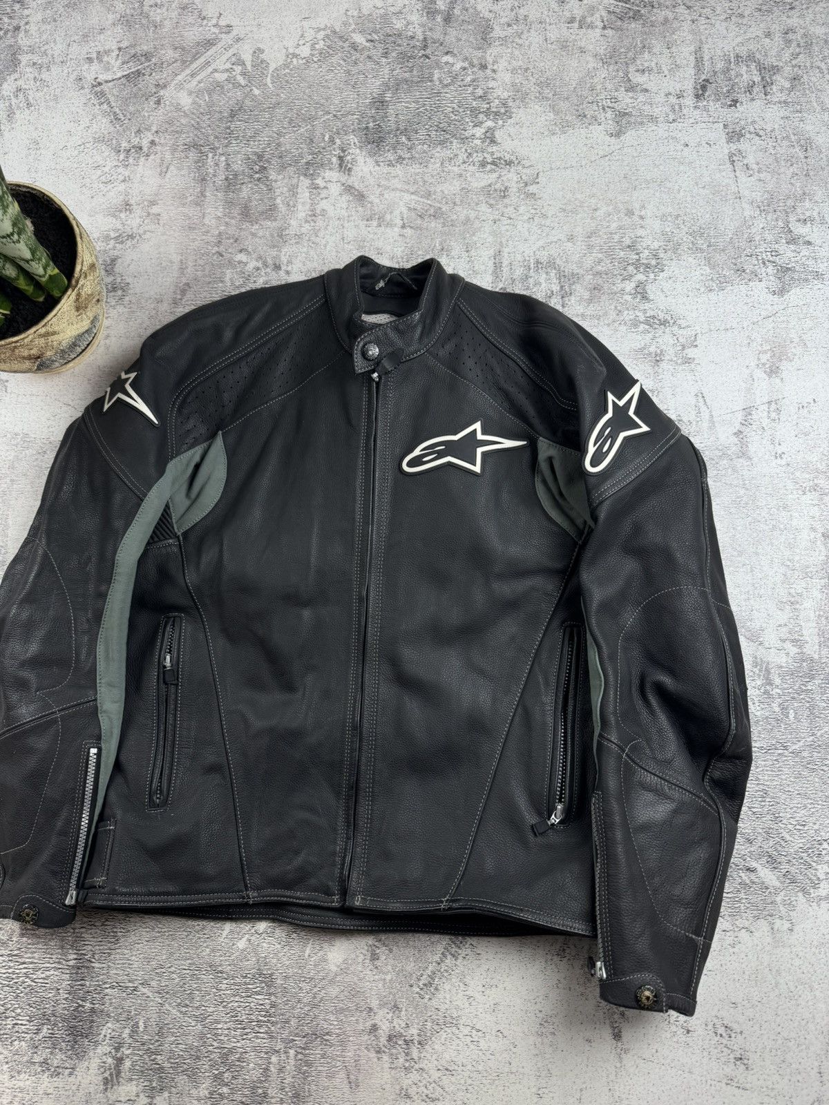 Alpinestars Alpinestars USA 40 EU 50 Men’s Black Motorcycle Racing Leather Zip Jacket Bomber Size US L / EU 52-54 / 3 - 3 Thumbnail