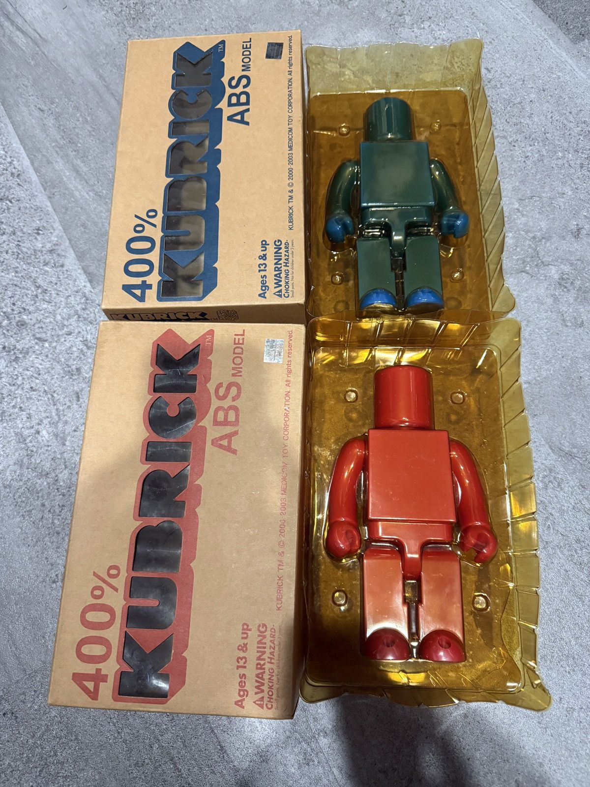 Medicom Toy 400% KUBRICK ABS MODEL RED & BLUE SET Size ONE SIZE - 1 Thumbnail