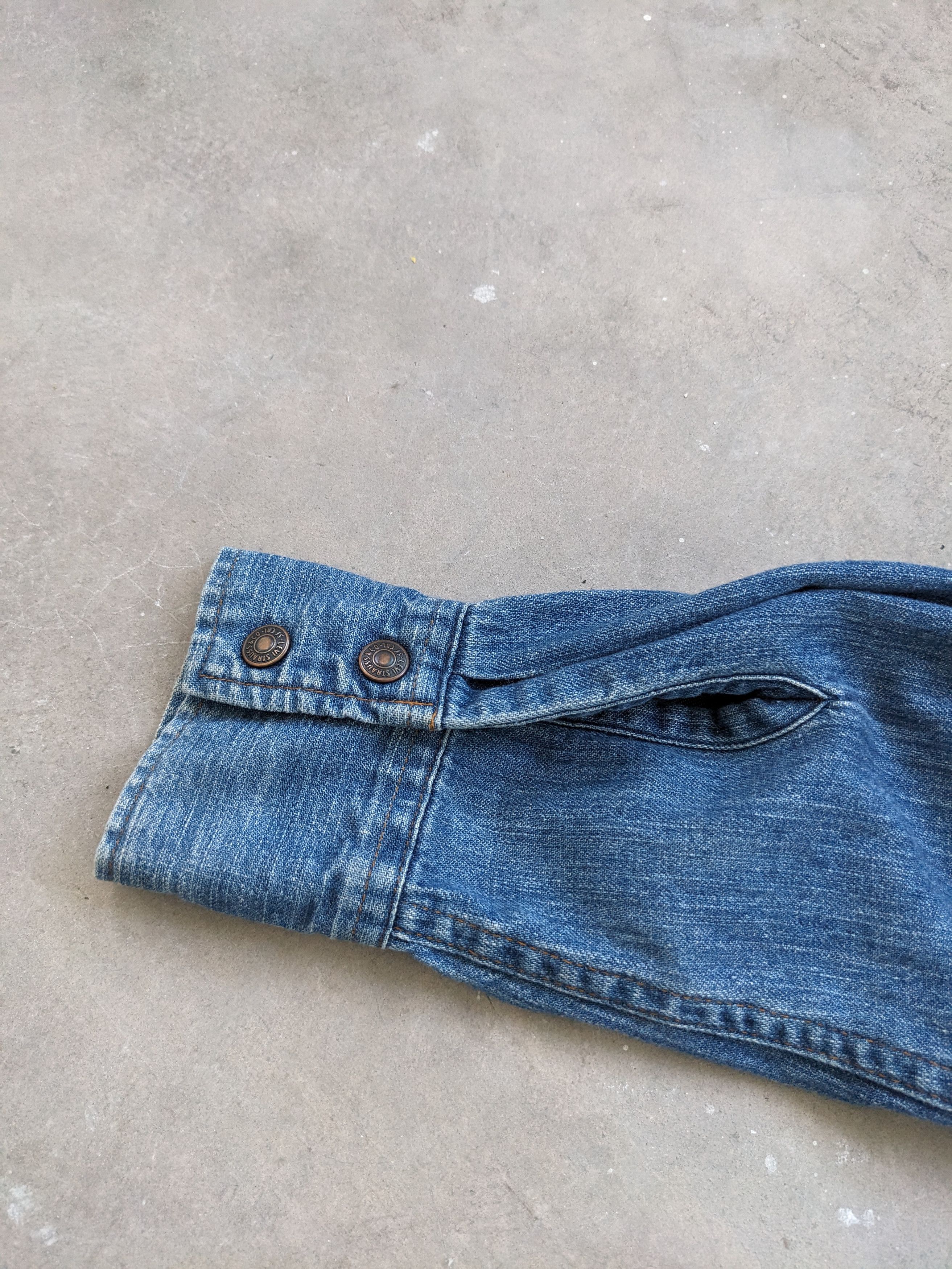 Levi's Vintage Levis Denim Shirt Boro Custom Made Size US M / EU 48-50 / 2 - 15 Thumbnail