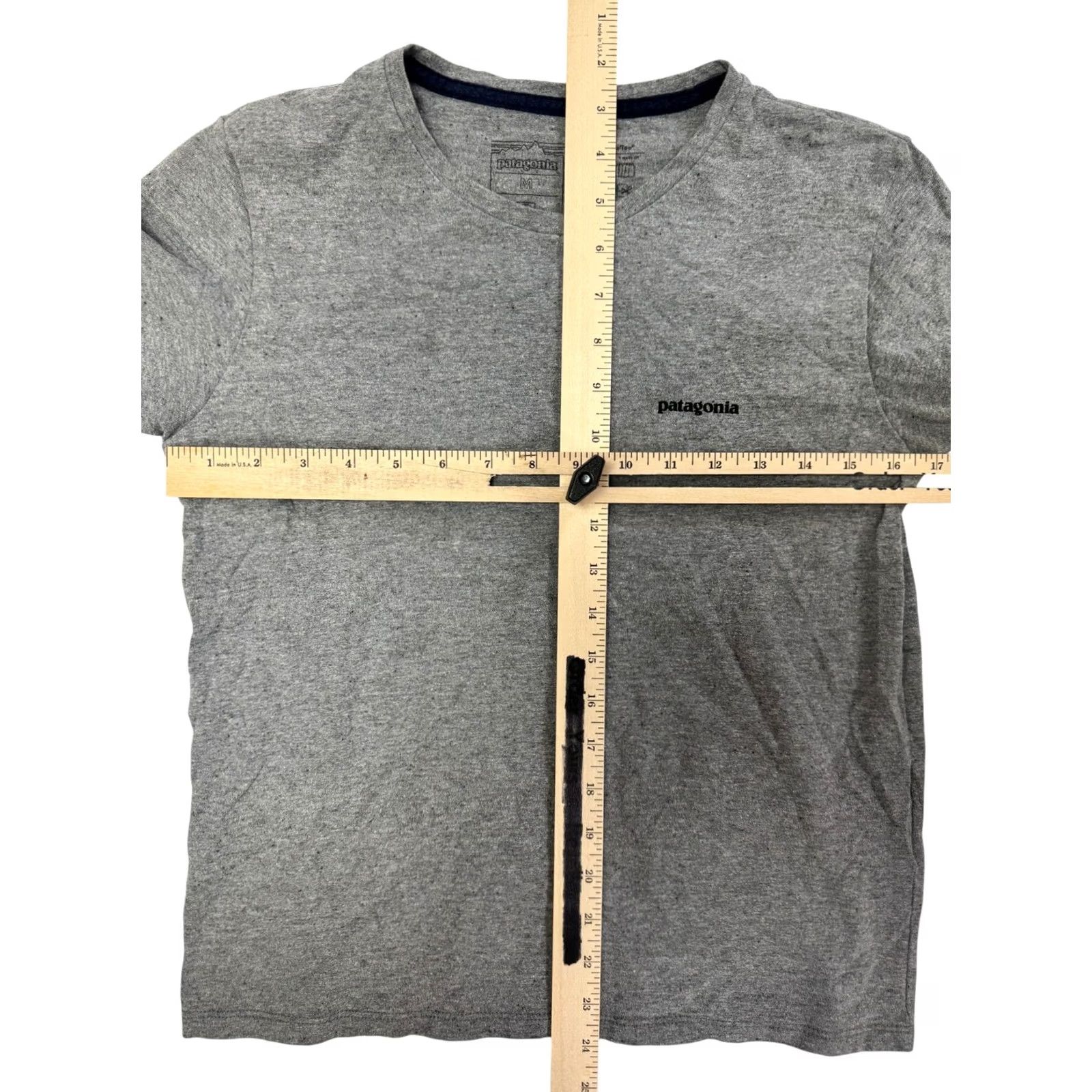 Patagonia Patagonia Women's M Gray Responsibili-Tee Short Sleeve T-Shirt Size M / US 6-8 / IT 42-44 - 3 Thumbnail