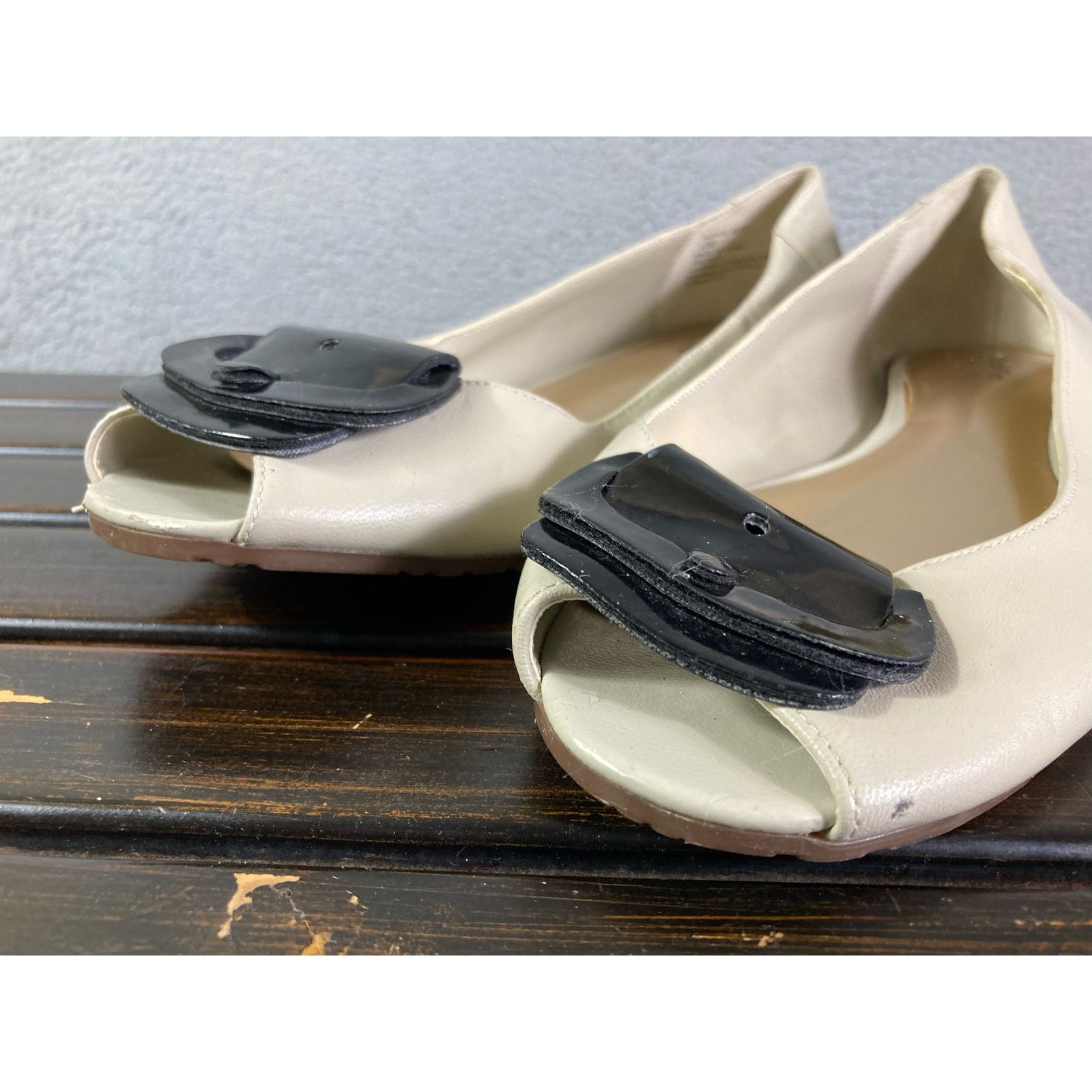 Vera Wang Simply Vera Wang Shoes Flats Womens Size 10 M Work Business Size US 10 / IT 40 - 9 Thumbnail