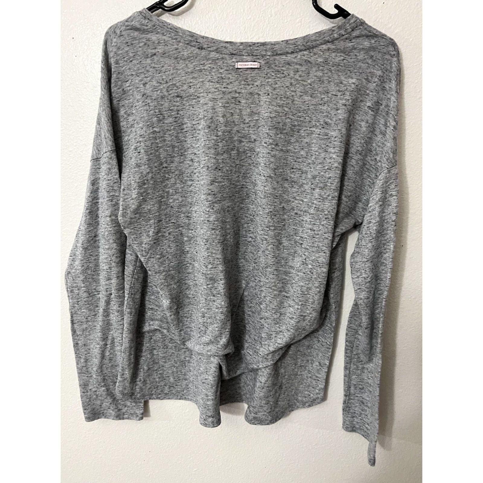 Victoria's Secret VINTAGE Victoria's Secret Shirt Womens Medium Lounge Top Long Sleeve Gray Henley Adult M Gray Relaxed Fit Knit T-Shirt 90s Love Theme Womens Size M / US 6-8 / IT 42-44 - 3 Thumbnail