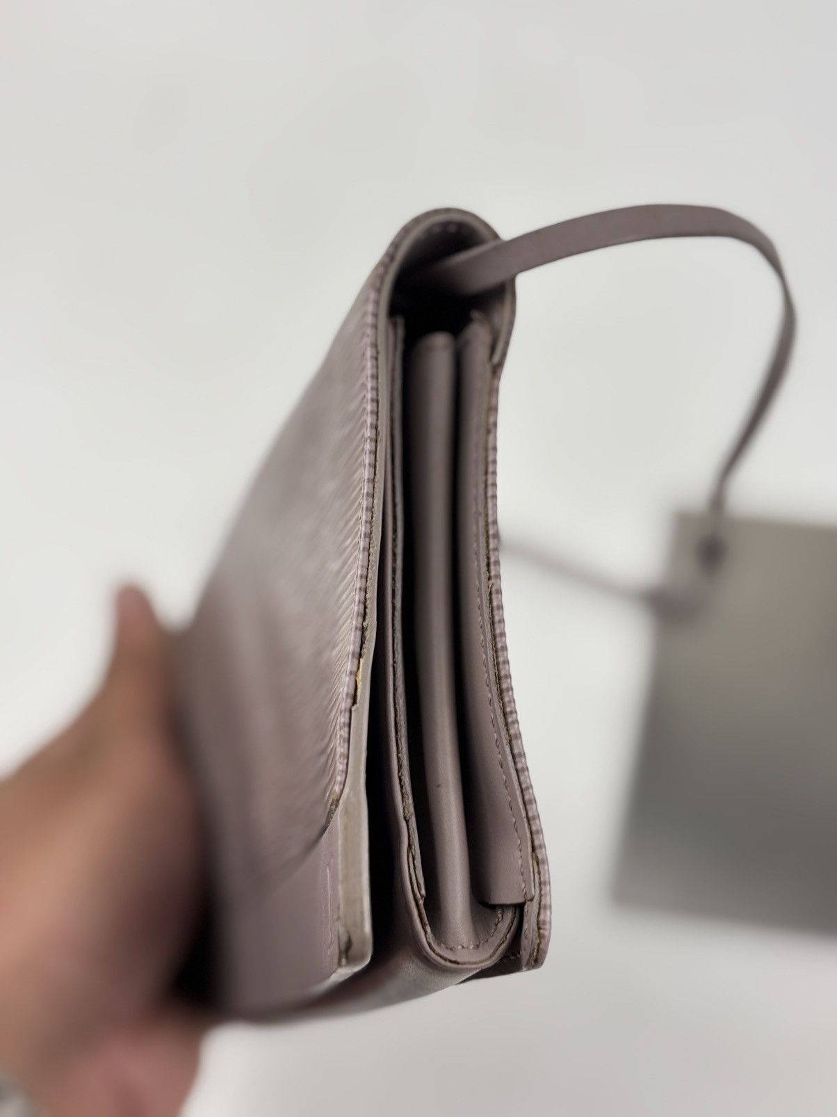 Louis Vuitton Louis Vuitton Lilac Epi Leather Honfleur Shoulder Bag Size ONE SIZE - 13 Thumbnail