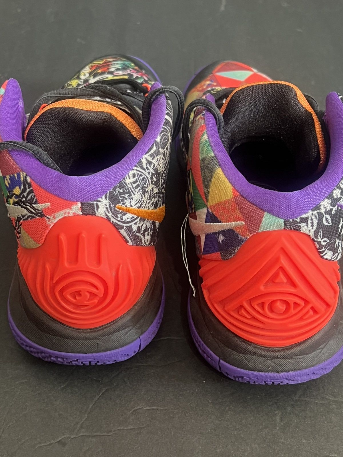 Nike Kyrie x Chinese new year Size US 9 / EU 42 - 4 Thumbnail