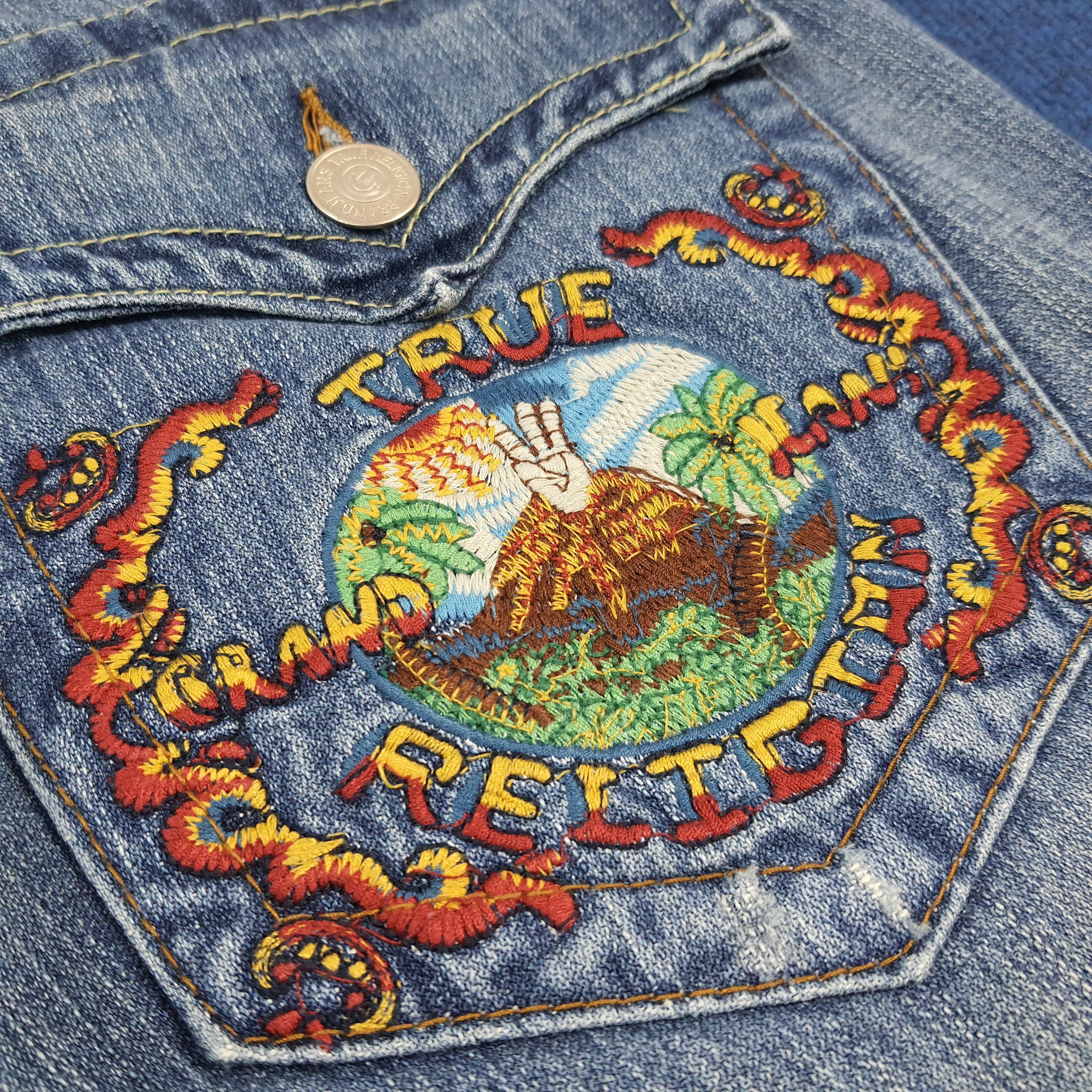True Religion Rare True Religion Joey World Tour Embroidery Jeans C297N15 Size US 33 - 4 Thumbnail