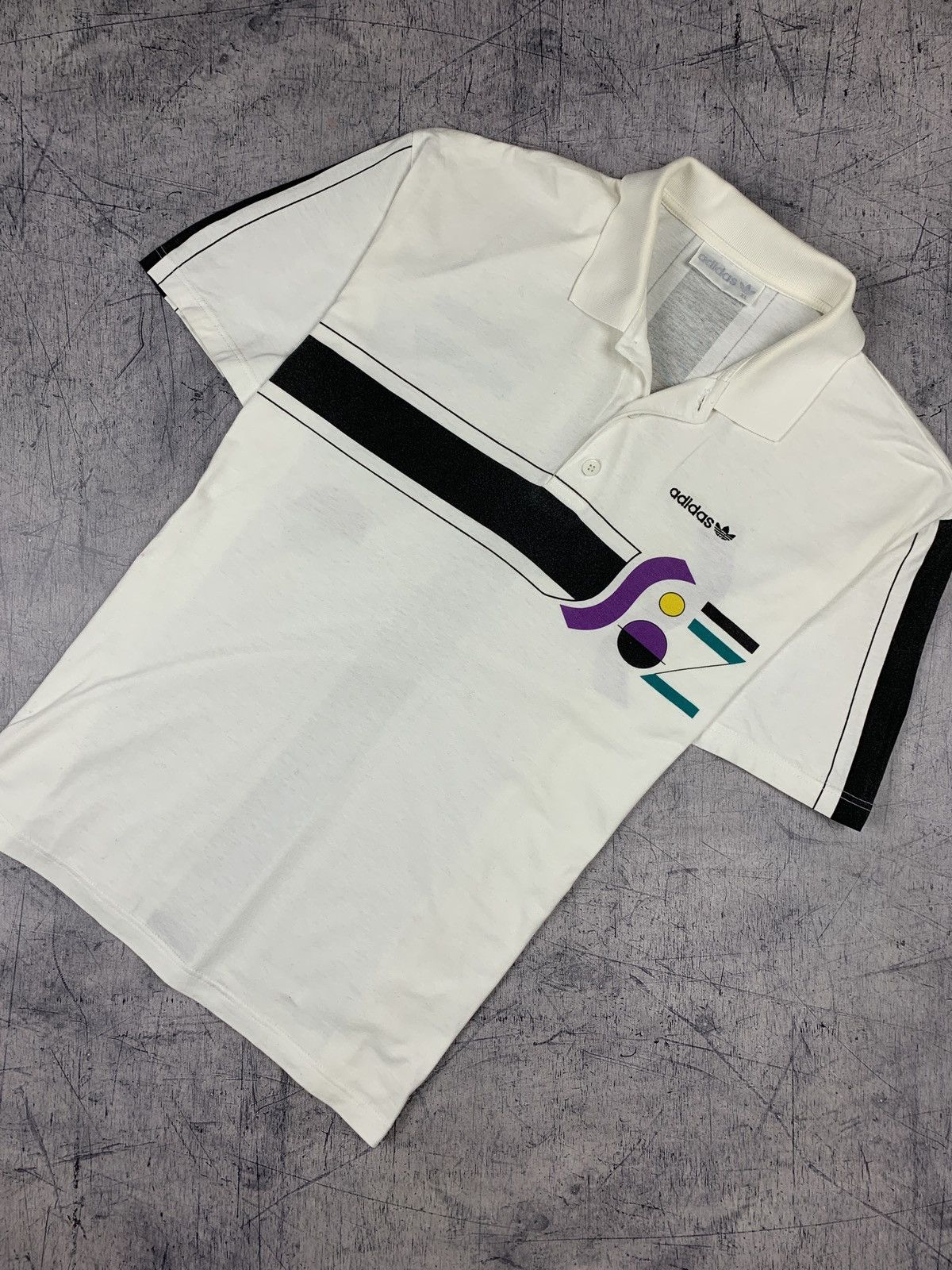 Adidas Vintage Adidas Art Print Polo embroidered logo 90s Size US XL / EU 56 / 4 - 1 Thumbnail