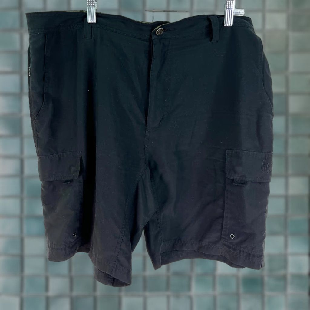 Vintage Magellan Bermuda Shorts Mens Size 40 Black Cargo Adjustable Waist Casual Workwear Size US 40 / EU 56 - 1 Thumbnail
