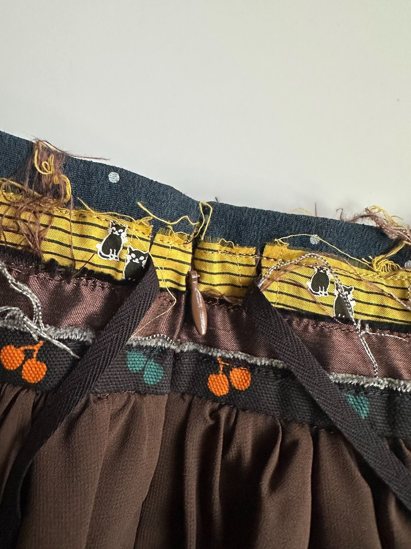 Undercover UNDERCOVER Initial layer-level splicing skirt| Size 28" / US 6 / IT 42 - 7 Thumbnail