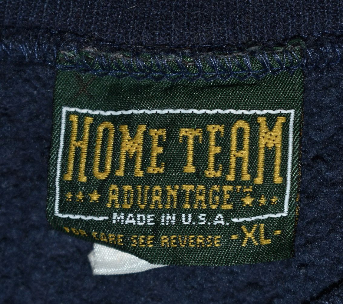 Vintage Vintage 90s Distressed Michigan University Sweatshirt (XL) Size US XL / EU 56 / 4 - 6 Thumbnail