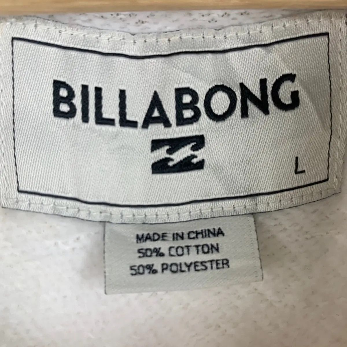 Billabong Vtg BILLABONG SURFING BEACH Center Logo Hoodie Premium Size L / US 10 / IT 46 - 8 Thumbnail