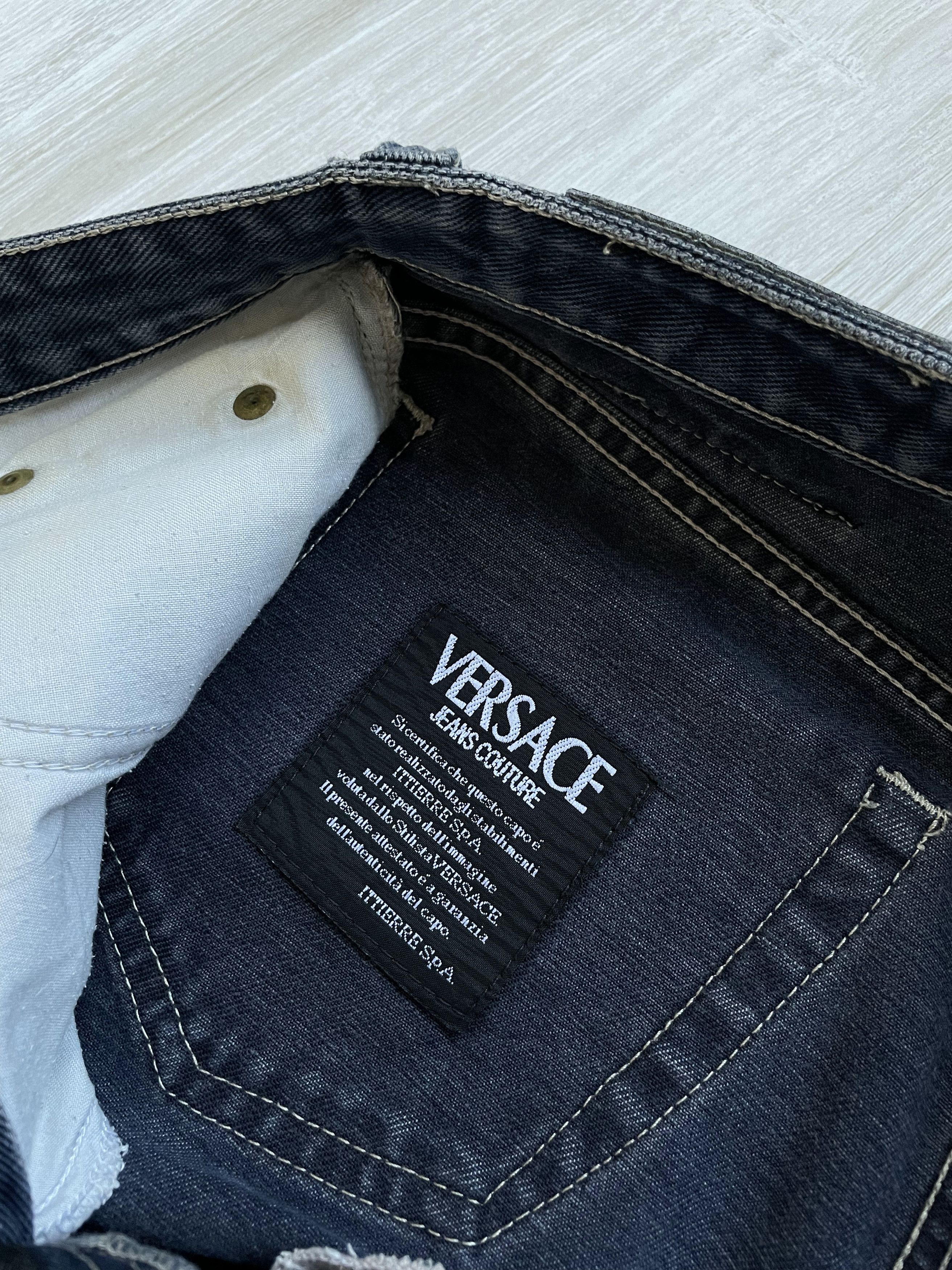 Versace Vintage 90s Versace Jeans Couture Blue Denim Made in Italy Size 28" / US 6 / IT 42 - 8 Thumbnail