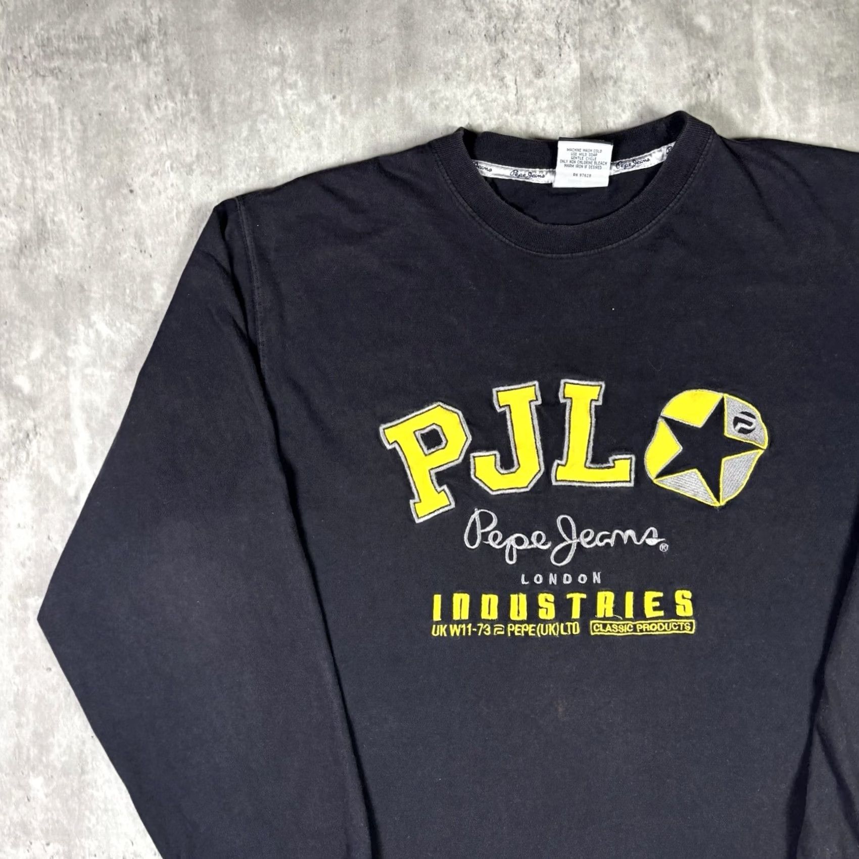 Vintage VINTAGE Pepe Jeans London T Shirt Art Black Long Sleeve Large Y2K Mens Size US L / EU 52-54 / 3 - 7 Thumbnail