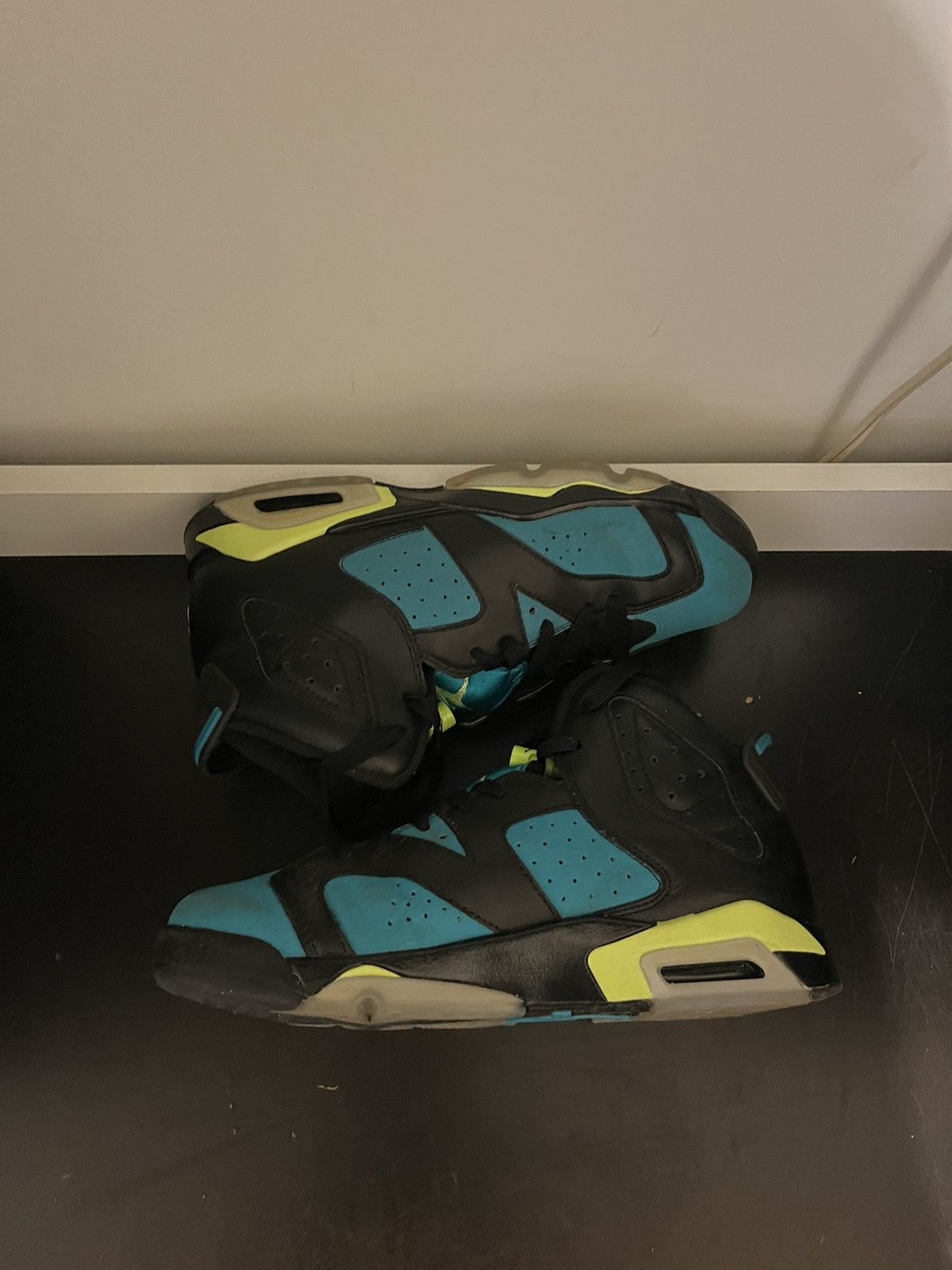 Jordan Brand Air Jordan 6 Retro Turbo Green GS 7Y 543390-043 Size US 7 / EU 40 - 4 Thumbnail