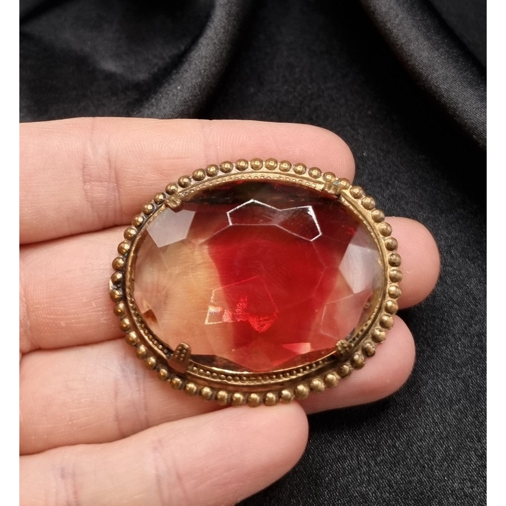 Vintage Vintage 1930's-1940's Faceted Red Glass Brooch Size ONE SIZE - 5 Thumbnail