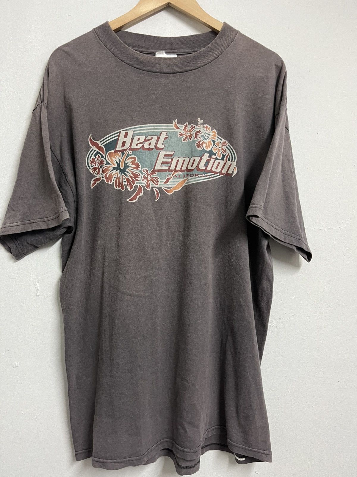 Sun Surf 💥Offer💥 Vintage Beat Emotion California Surf T Shirts Size US XL / EU 56 / 4 - 1 Thumbnail