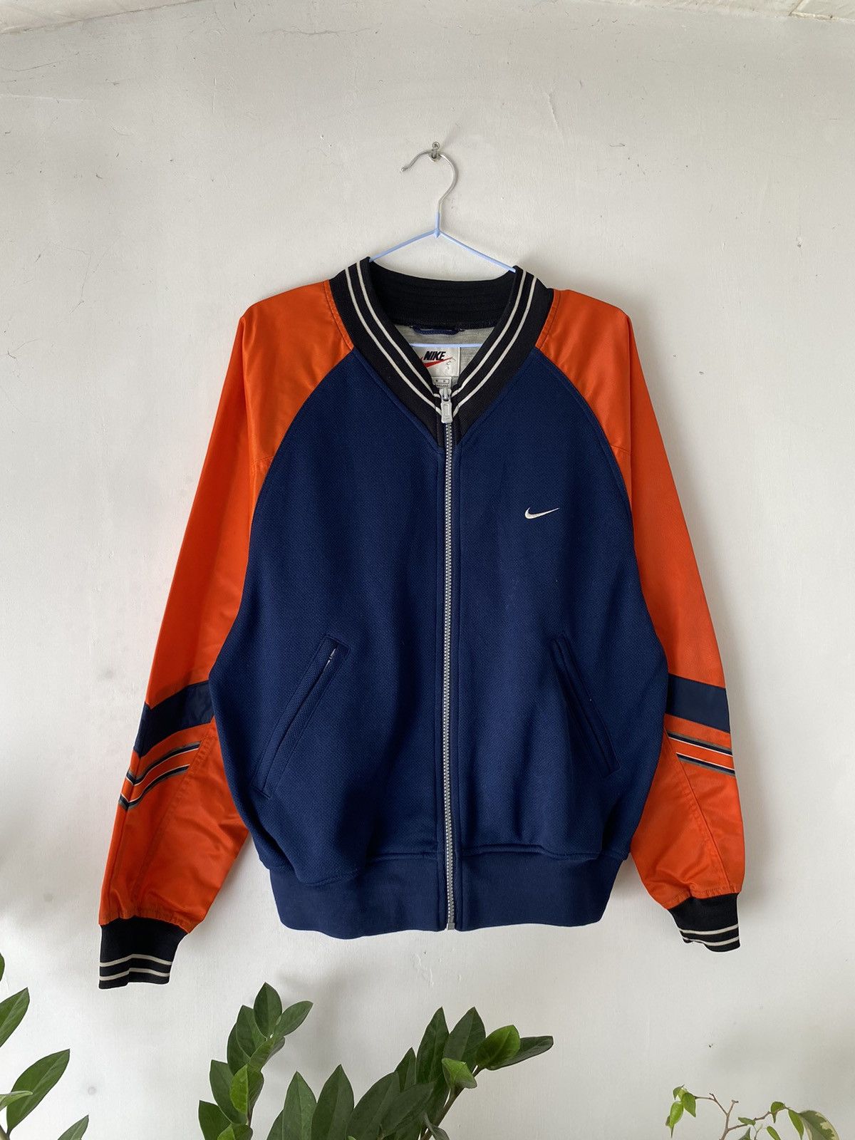 Nike Nike Vintage Bomber Jacket Size US M / EU 48-50 / 2 - 1 Thumbnail