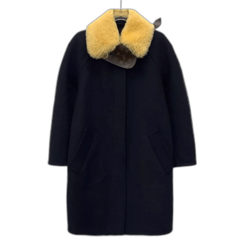 Louis Vuitton Louis Vuitton Black Wool Coat with Fur Collar Size US S / EU 44-46 / 1 - 1 Thumbnail