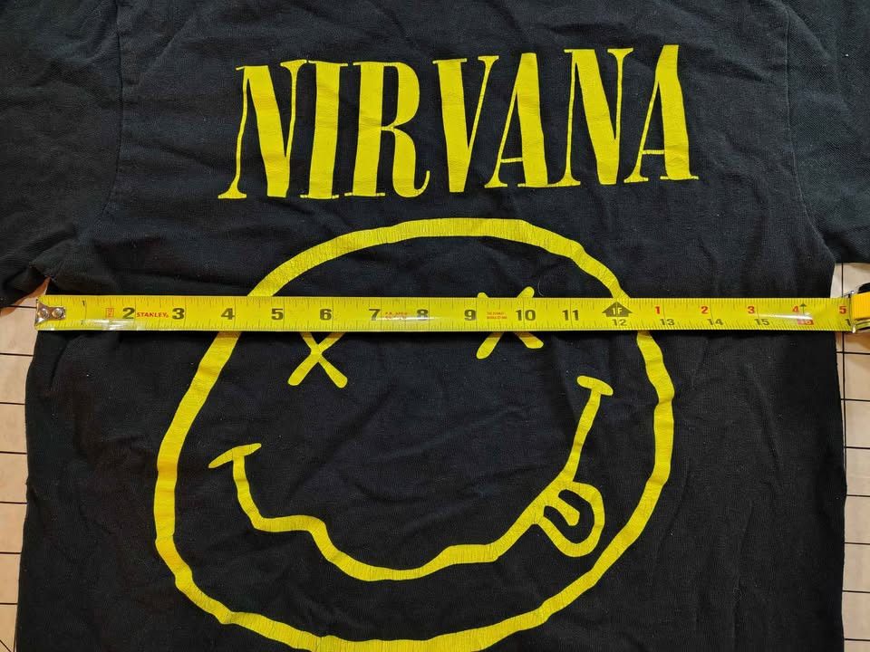 Other Vintage Nirvana Black & Yellow Smiley Face Band T-shirt Size US S / EU 44-46 / 1 - 4 Thumbnail