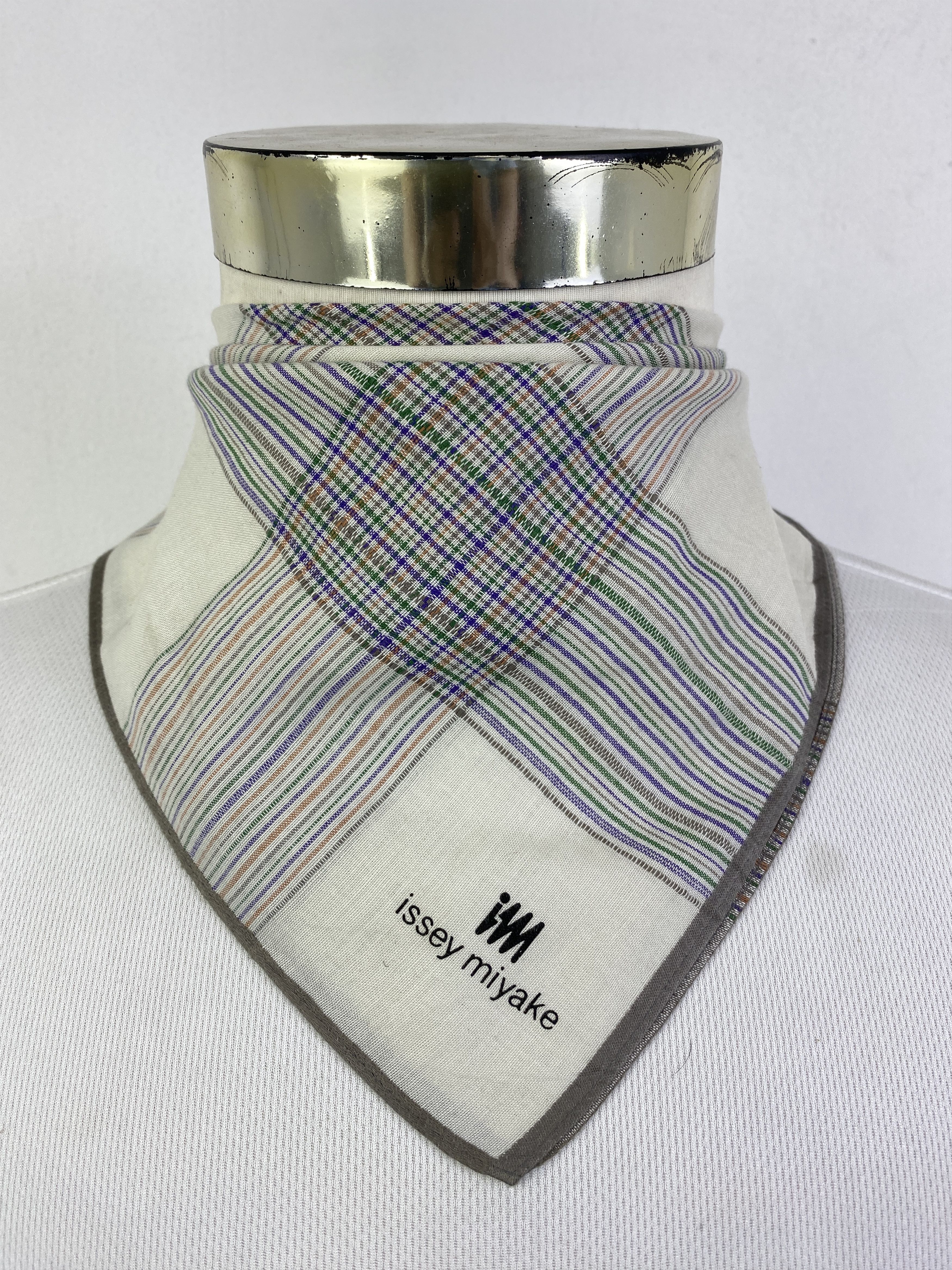 Issey Miyake Issey Miyake Handkerchief / Neckerchief HKC0982 Size ONE SIZE - 1 Thumbnail