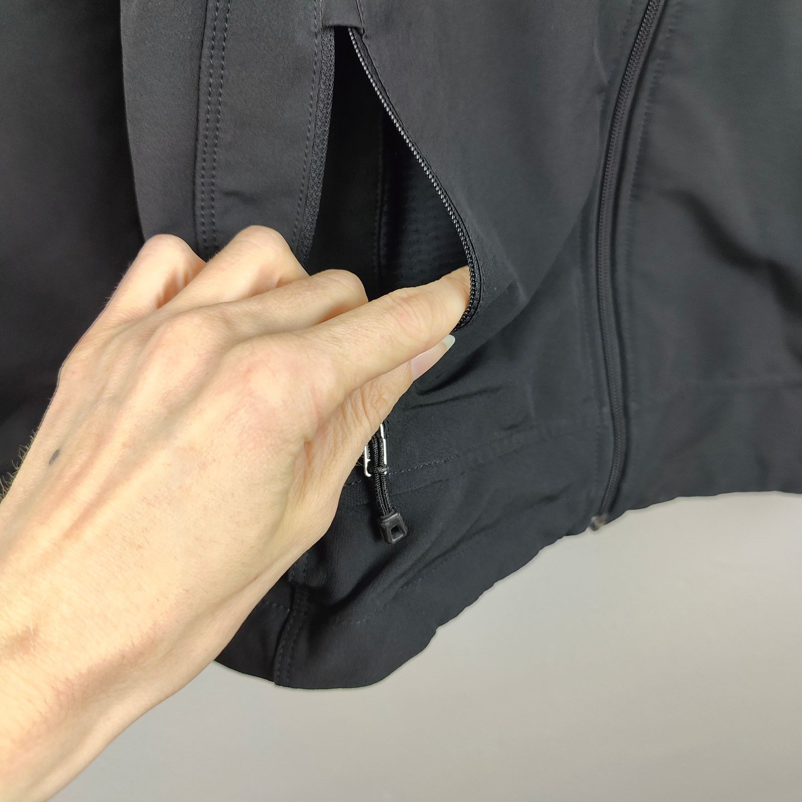 Patagonia Patagonia Simple Guide Hoody Jacket Womens XS Black Size XS / US 0-2 / IT 36-38 - 4 Thumbnail