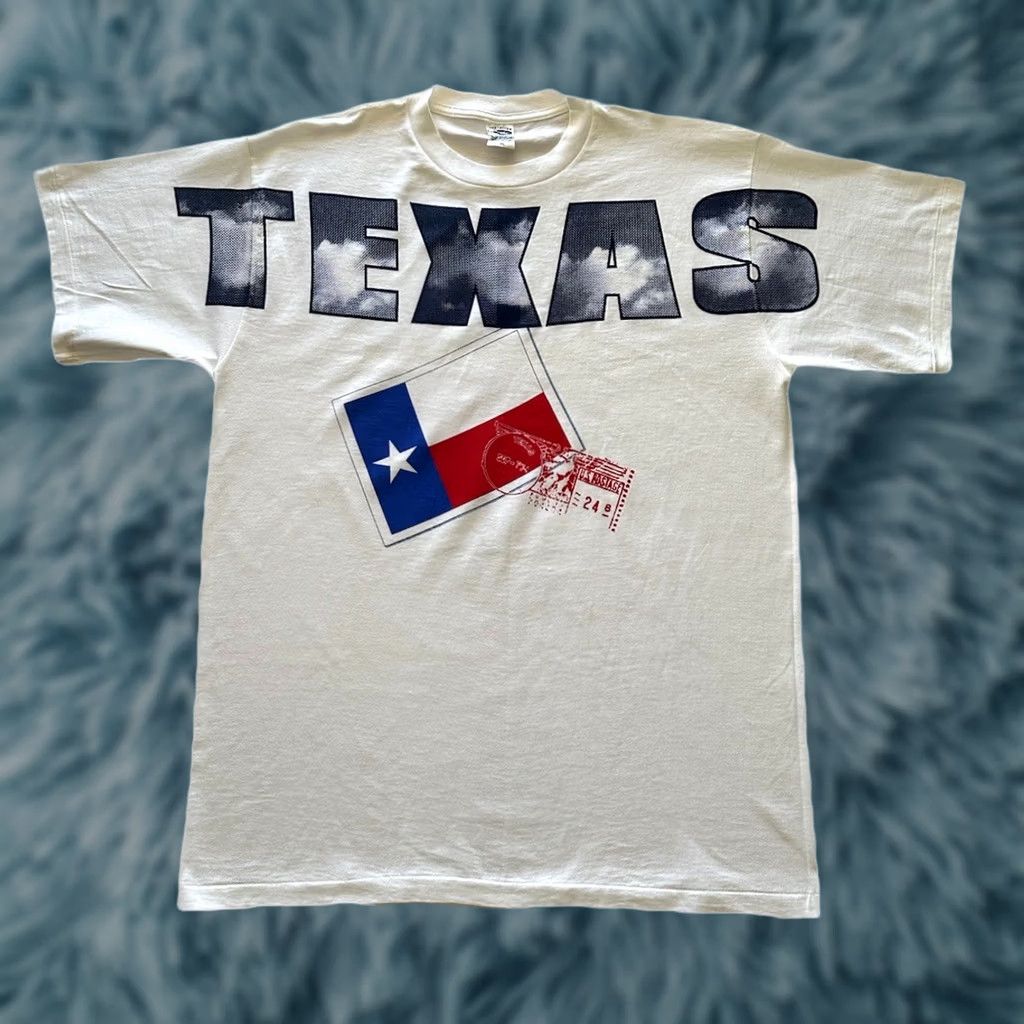 Logo 7 VINTAGE 90s Texas Spellout Big Center Logo Graphic White Single Stitch Tee XL US Mens T-Shirt Size US XL / EU 56 / 4 - 1 Thumbnail