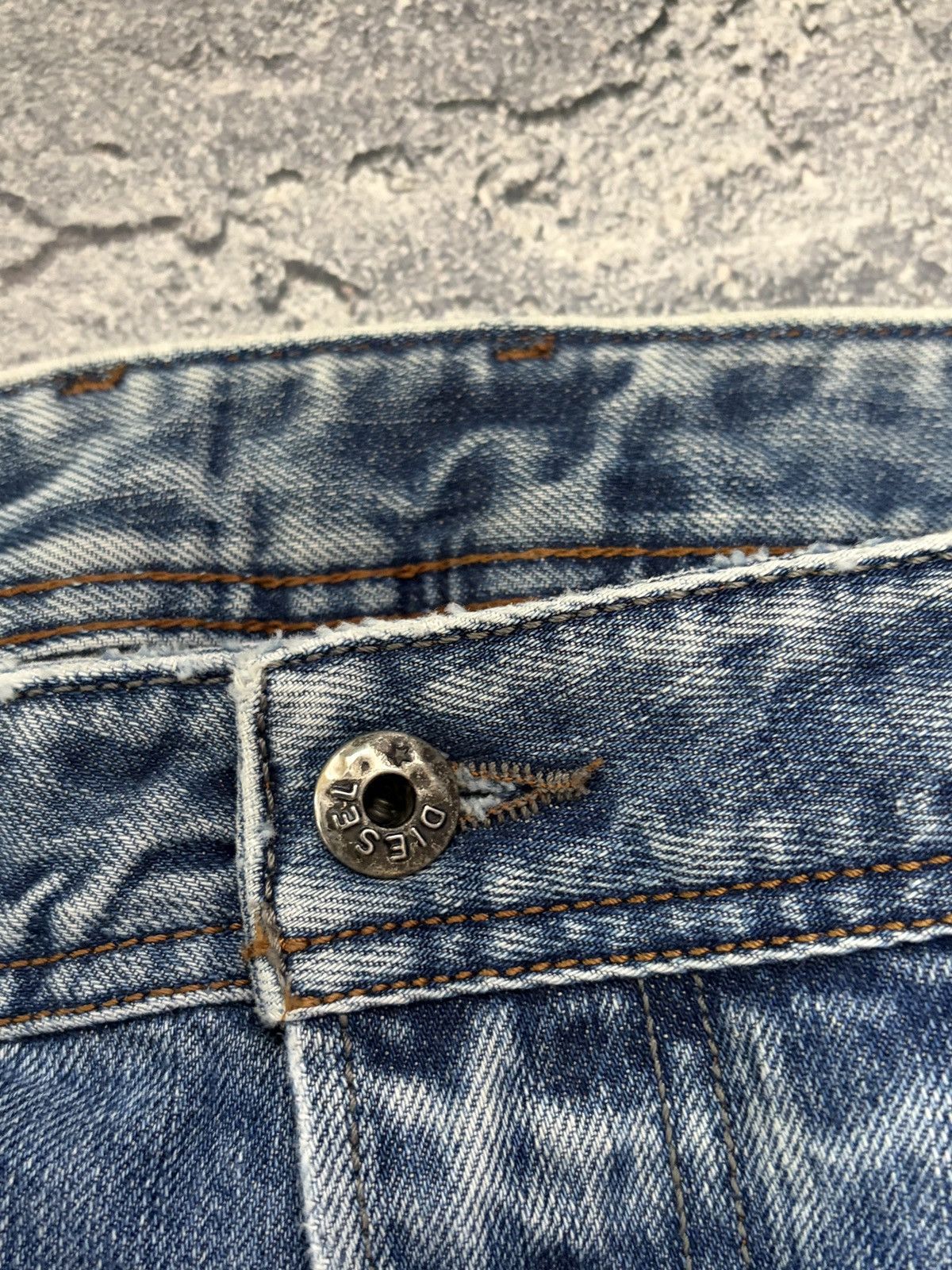 Diesel DIESEL Krooley Slim Carrot Distressed Blue Jeans W36 L34 Size US 36 / EU 52 - 11 Thumbnail