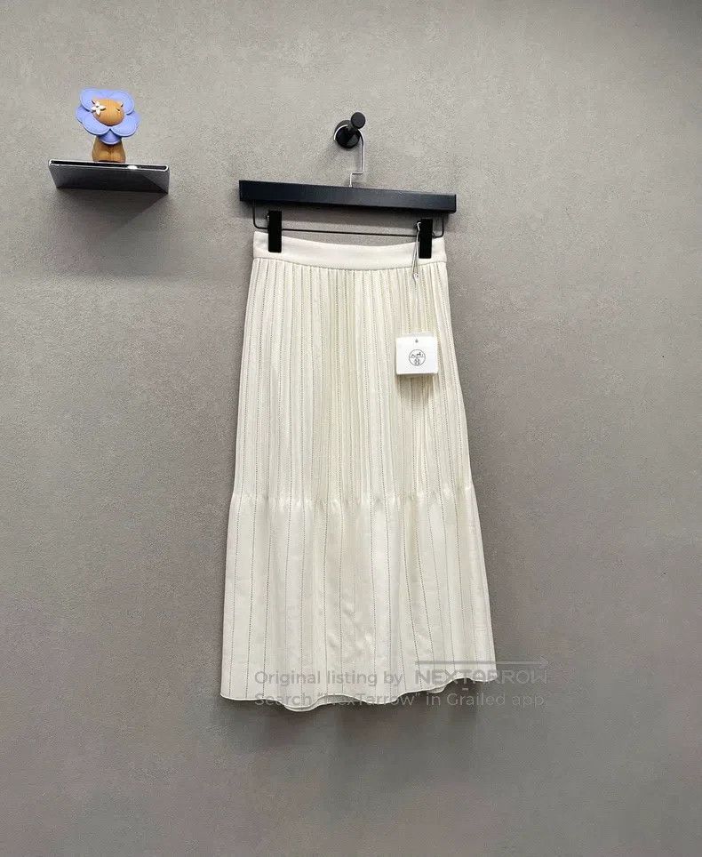 Hermes Hermes High-Waisted A-Line Skirt in Beige Size 42" / US 20 - 3 Thumbnail