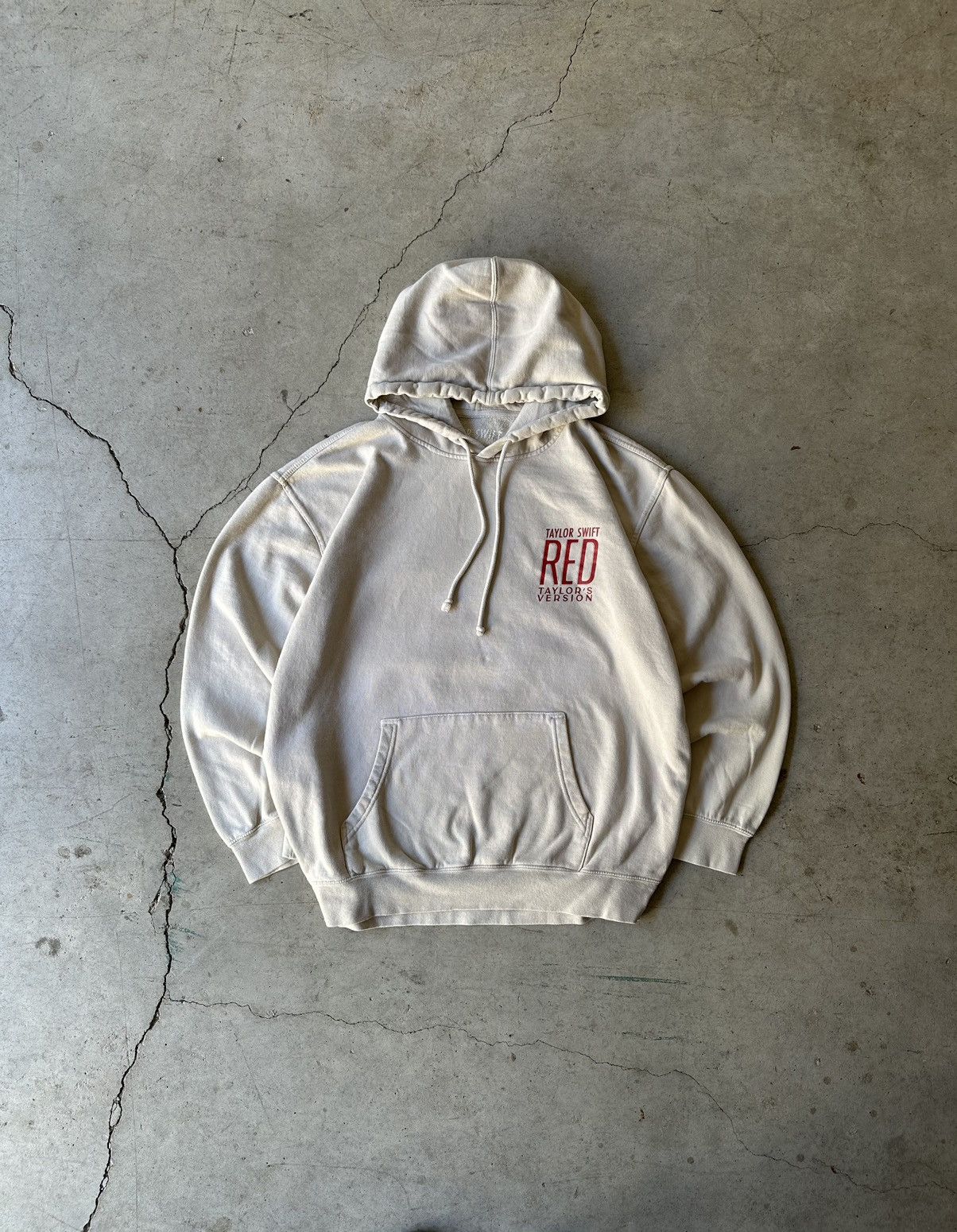 Other Vintage Y2K Taylor Swift Red Tour hoodie Size US XL / EU 56 / 4 - 2 Thumbnail