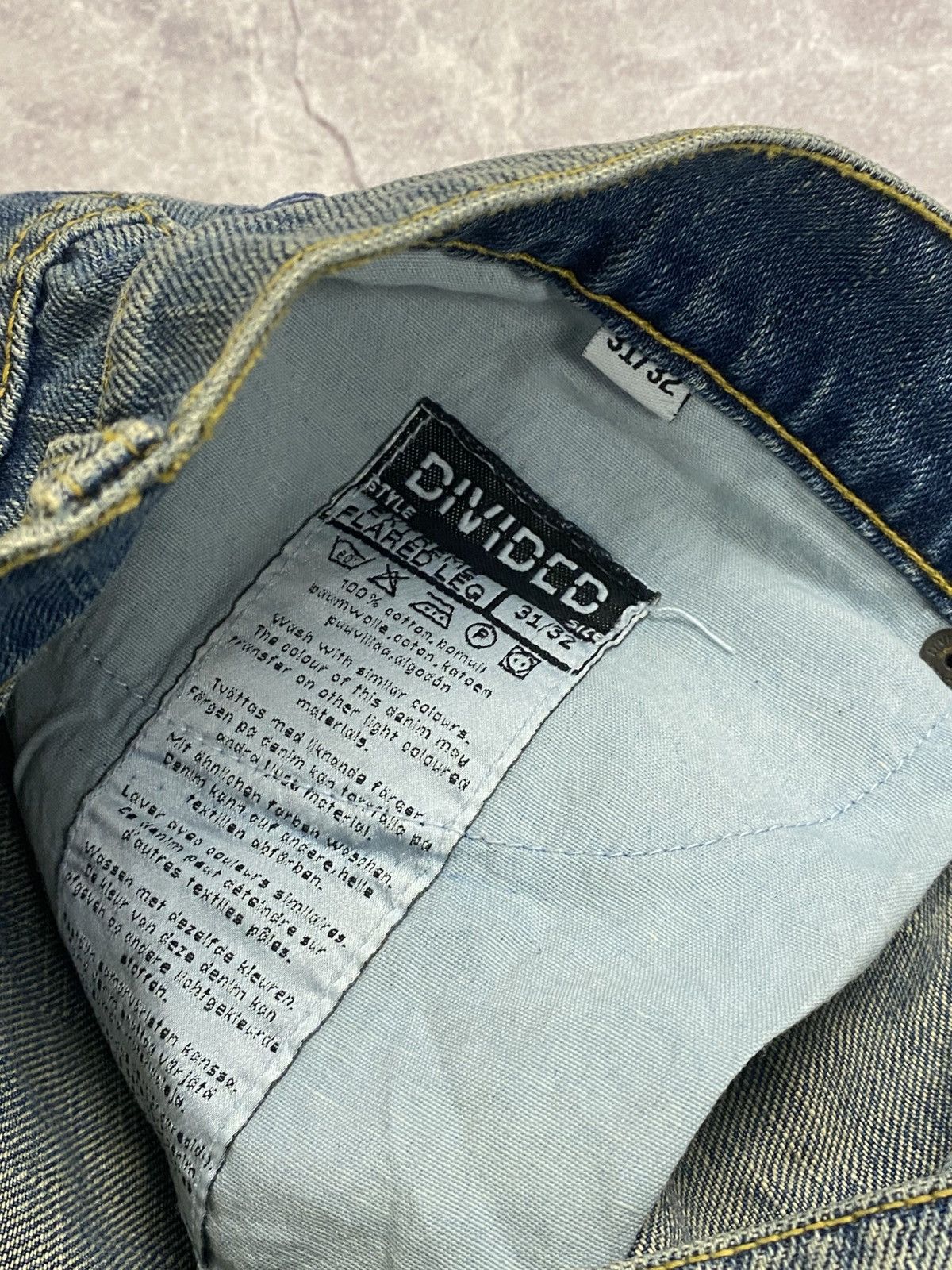 H&M Vintage Wide Super Flared Faded Denim Jeans Size: W31 L32 Size US 31 - 4 Thumbnail
