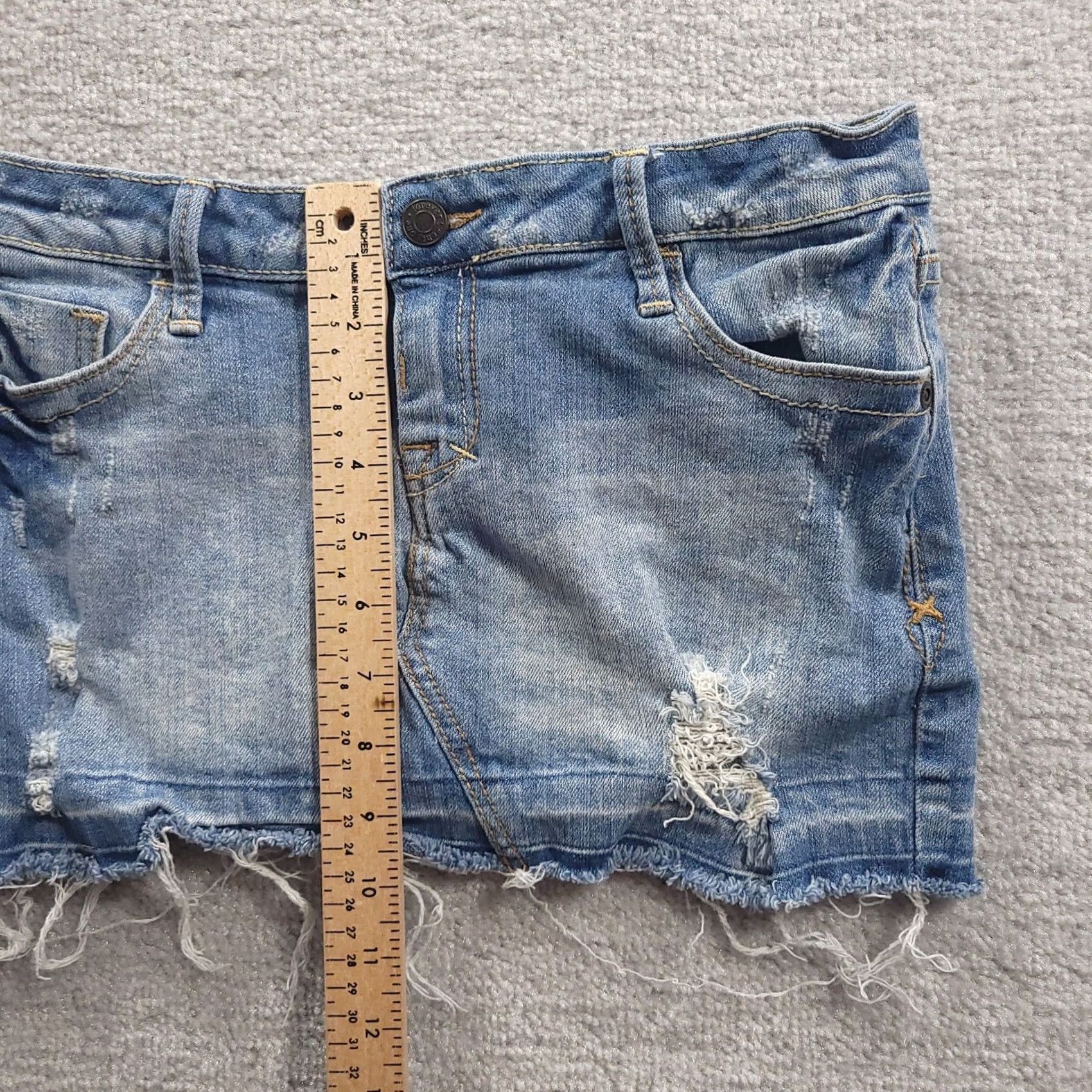 Forever 21 Forever Twenty One Womens Mini Skirt Denim Distressed Raw Hem Stretch Medium Blue Structuring: Skirt Womens Mini Casual Denim Blue 90s? Size 32" / US 10 / IT 46 - 5 Thumbnail