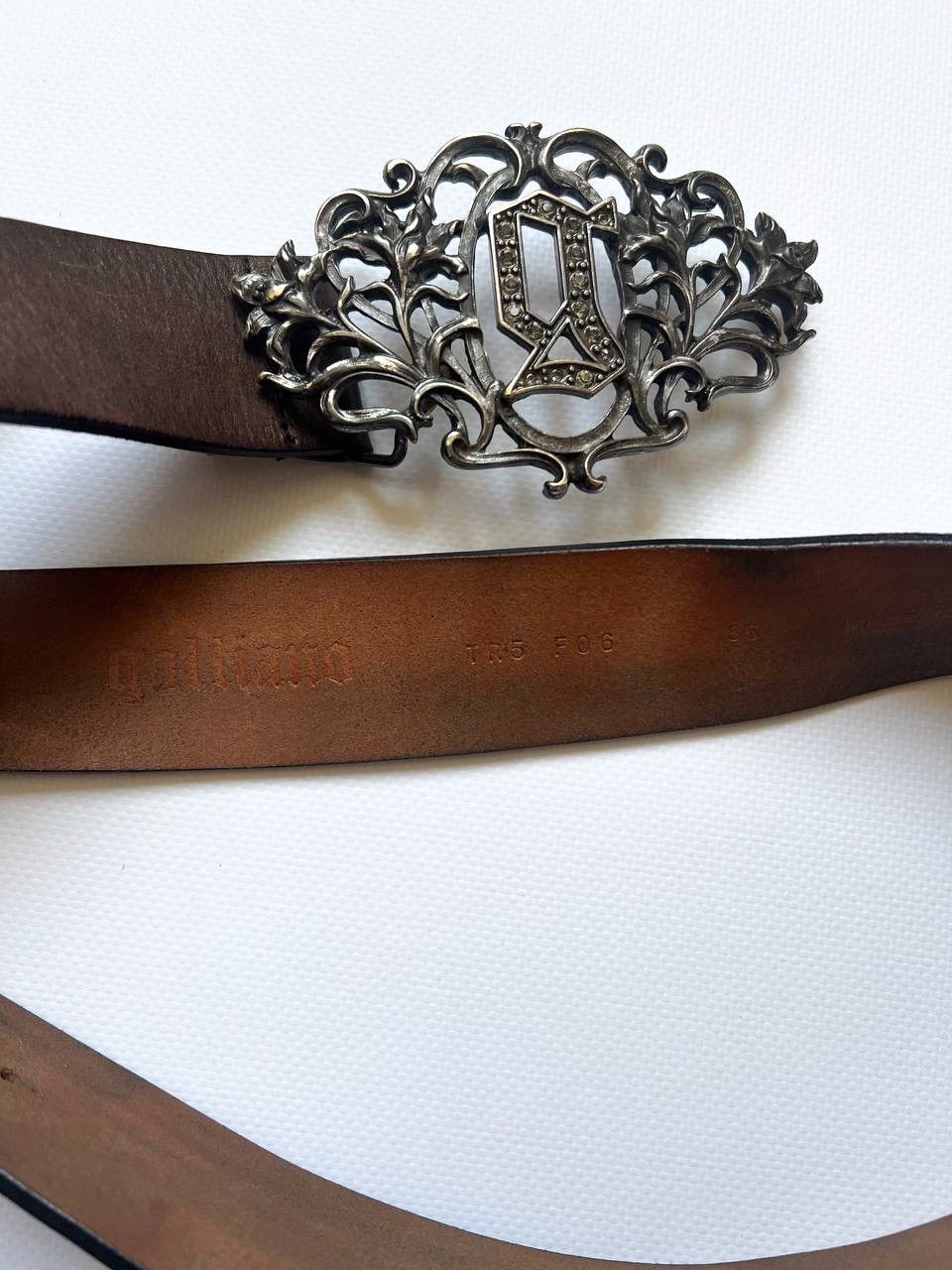 John Galliano Vintage Galliano John leather gothic rhinestone belt buckle Size ONE SIZE - 5 Thumbnail