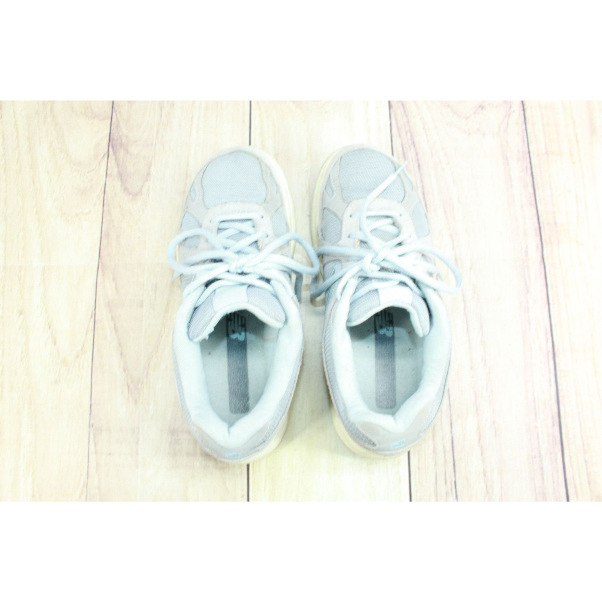 New Balance New Balance 877 Women's Light Blue Suede Walking Shoes 6.5 B Size US 6.5 / IT 36.5 - 7 Thumbnail