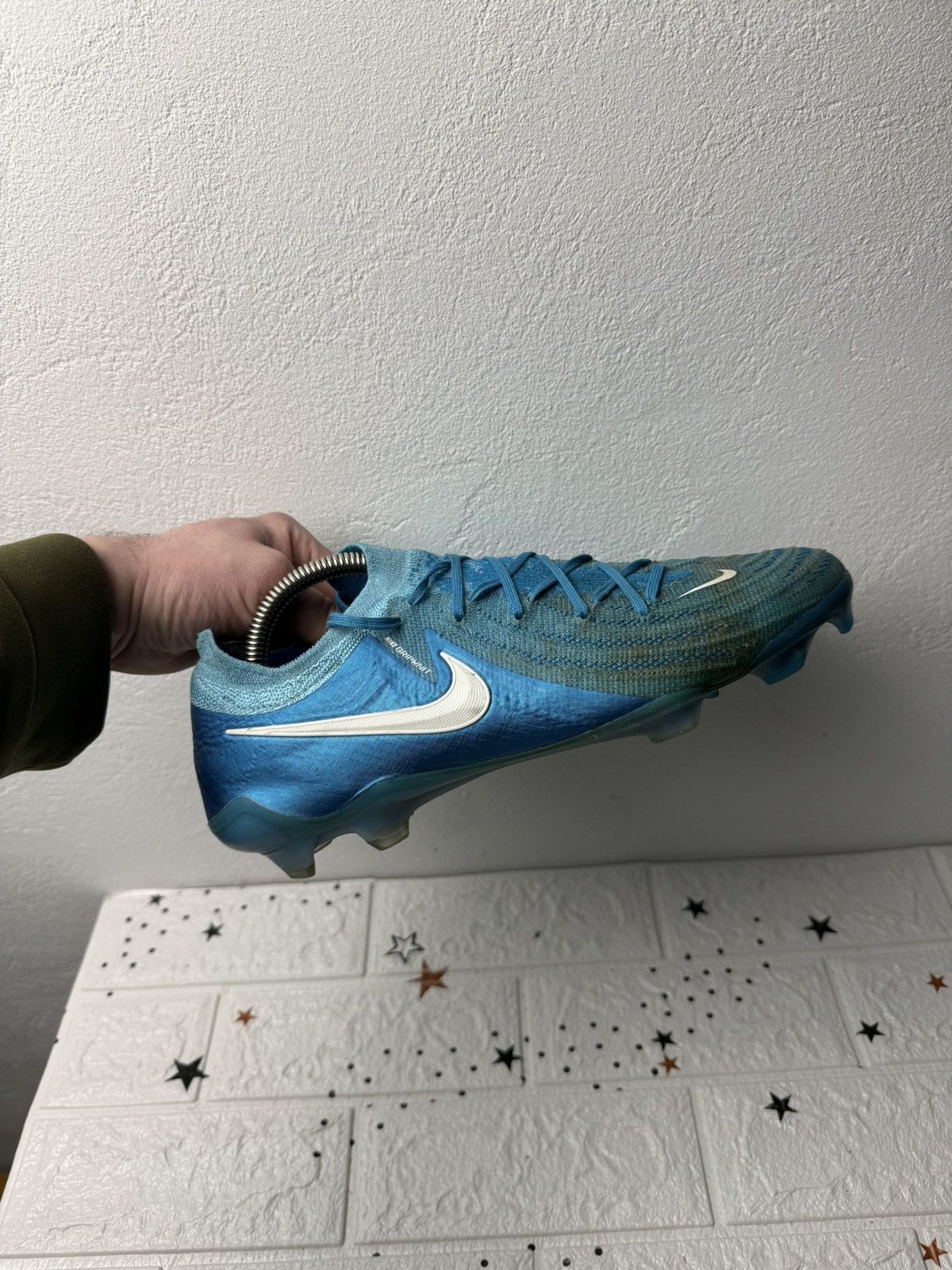 Nike NIKE PHANTOM GX 2 ELITE FG US9 UK8 EUR42.5 FJ2559-400 CLEATS Size US 9 / EU 42 - 1 Thumbnail
