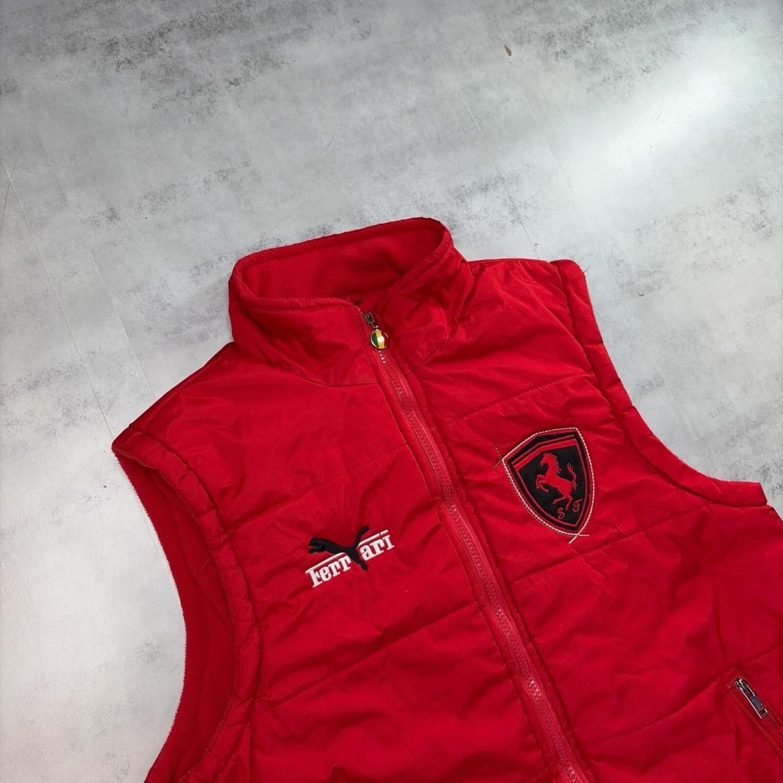 Ferrari Vintage 90’s Red Ferrari Racing Puffer Vest Size US L / EU 52-54 / 3 - 4 Thumbnail