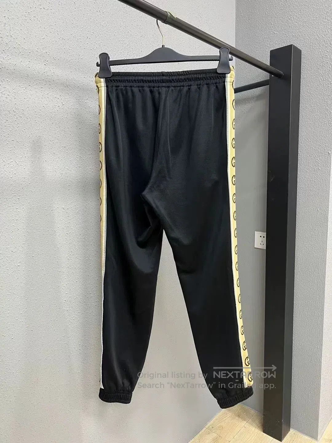 Gucci gucci reflective athletic pants in black. Size US 26 / EU 42 - 2 Thumbnail