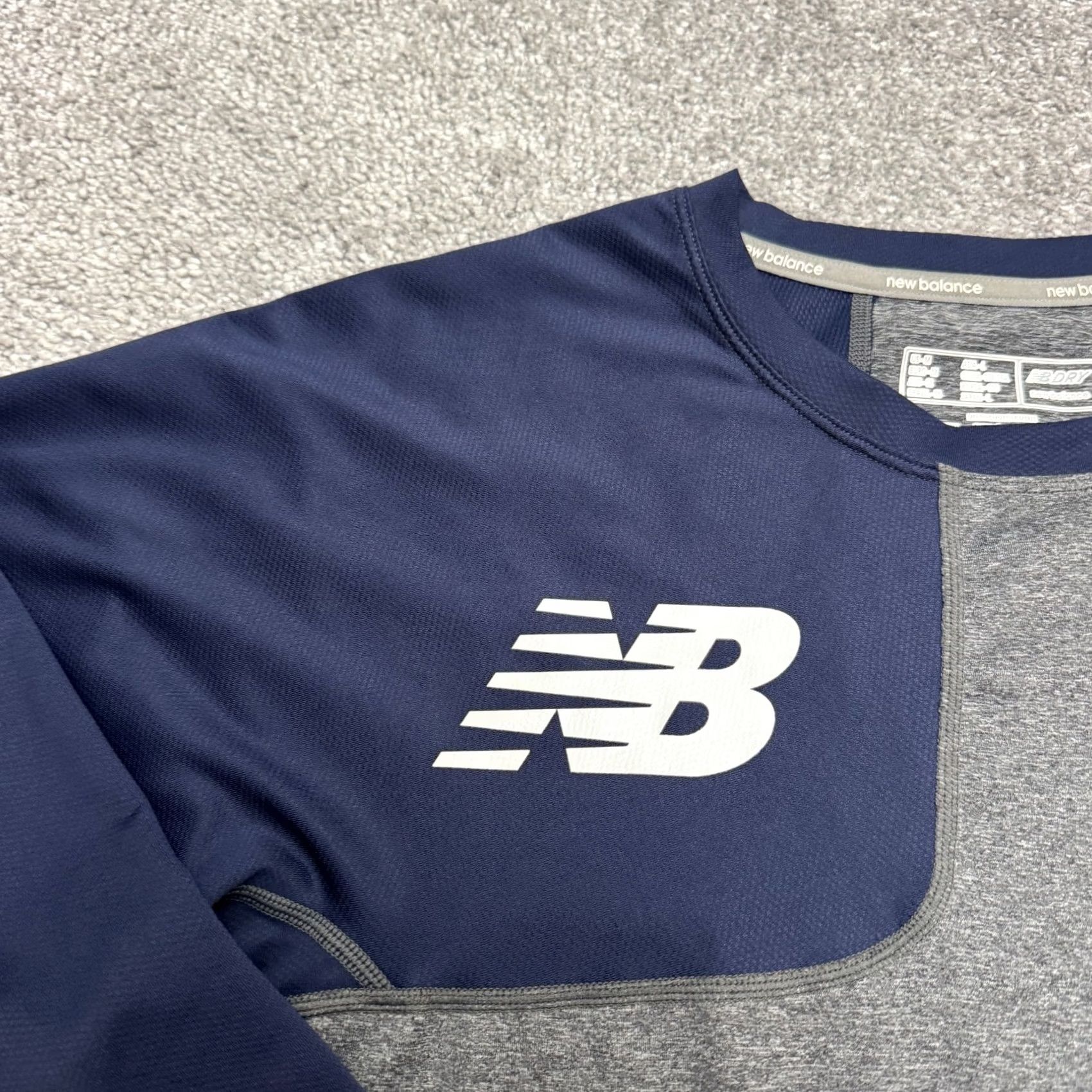 New Balance New Balance NB Dry Colorblock Raglan Long Sleeve T-Shirt Medium Gray Navy Tee Men Size US M / EU 48-50 / 2 - 5 Thumbnail