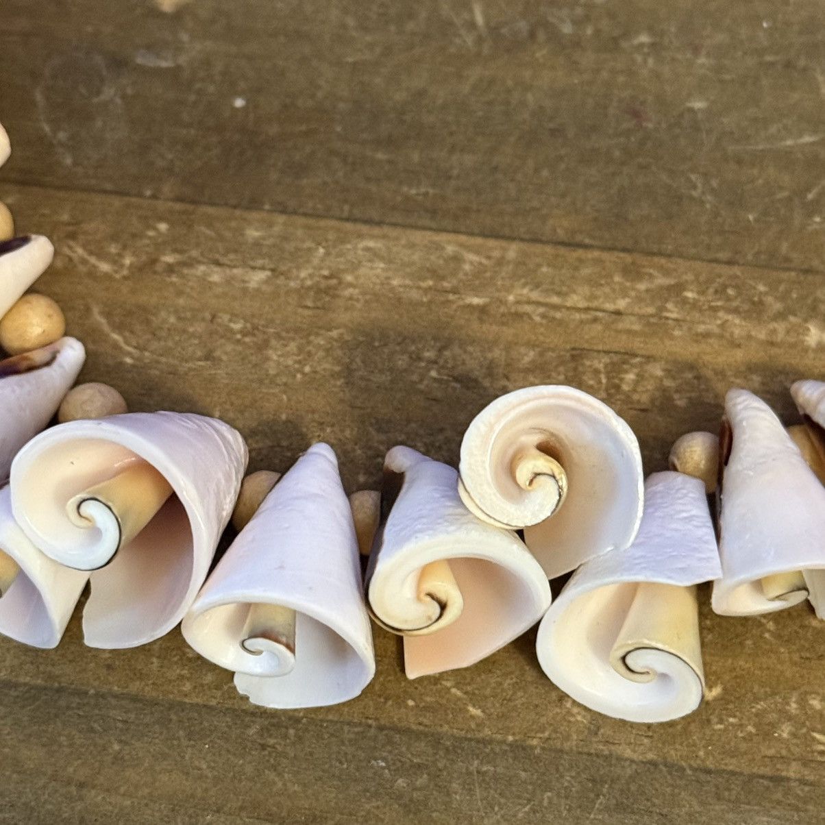 Vintage Vintage wooden bead conch shell necklace Size ONE SIZE - 3 Thumbnail
