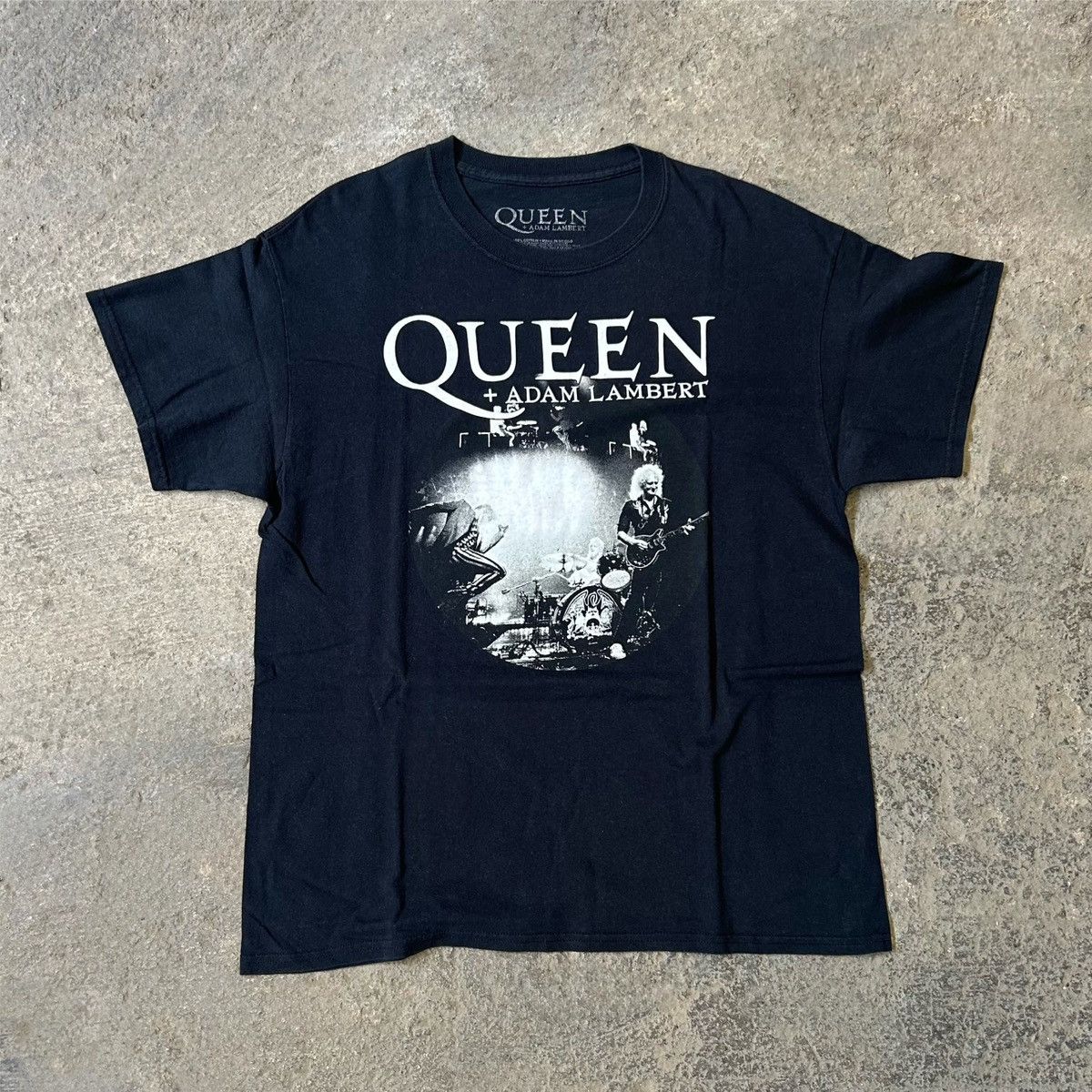 Band Tees × Vintage 2010s Queen Rhapsody Tour T-shirt Size US L / EU 52-54 / 3 - 1 Thumbnail