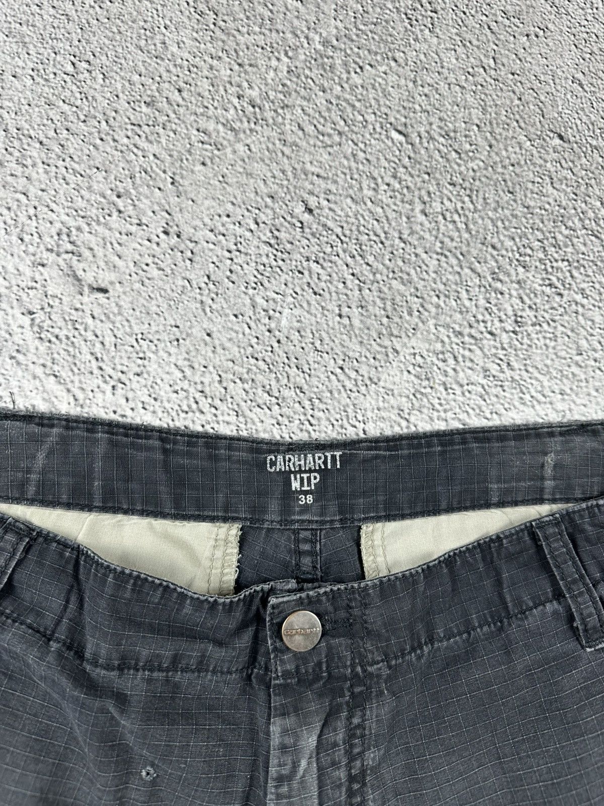 Carhartt Wip Vintage Carhartt Wip Regular Cargo Short Baggy Distressed Size US 38 / EU 54 - 8 Thumbnail